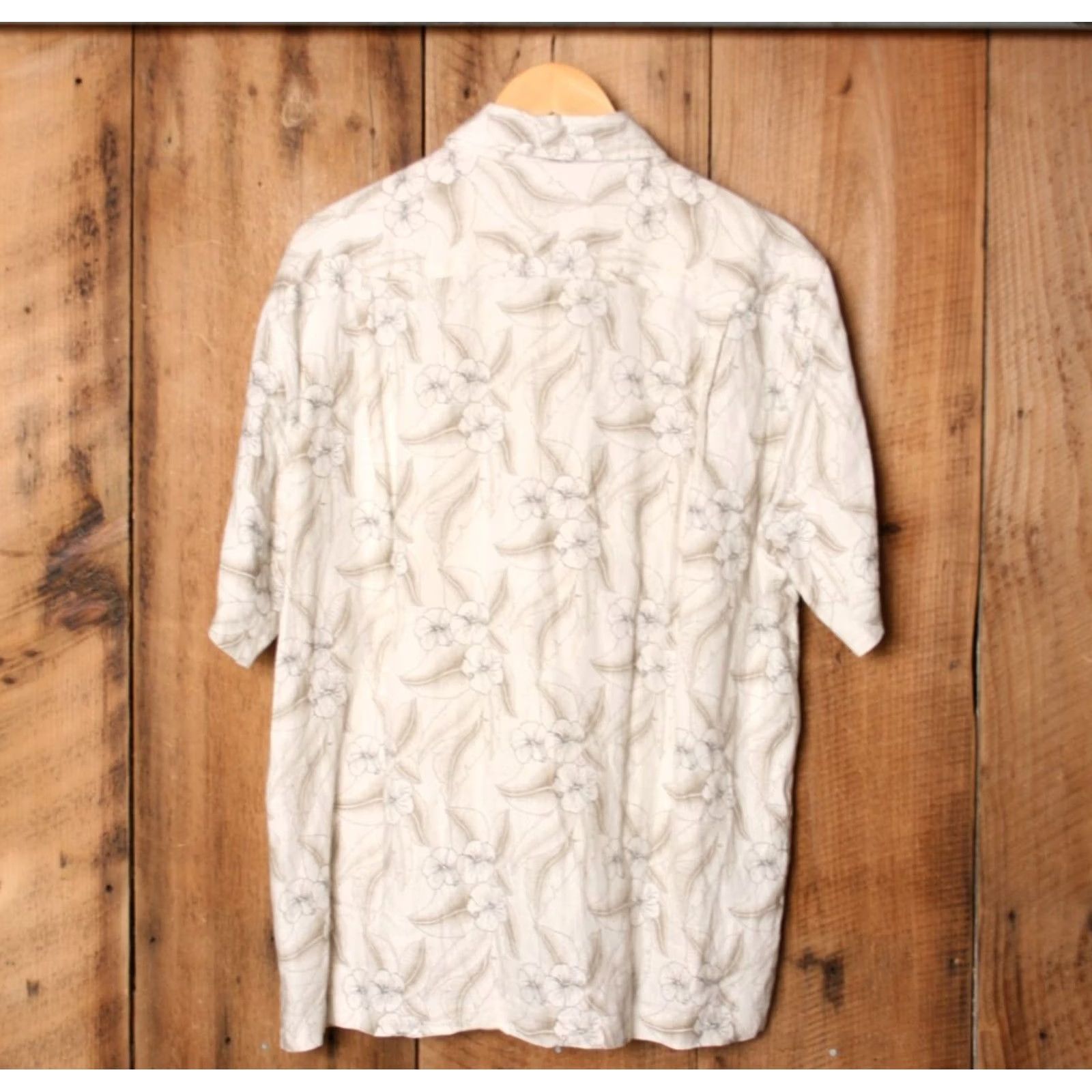 Vintage Grant Thomas Beige Floral 100% Linen Hawaiian Beach Camp Shirt Sz. M (Fits L) Men Short Sleeve Button-Up Size US M / EU 48-50 / 2 - 4 Thumbnail