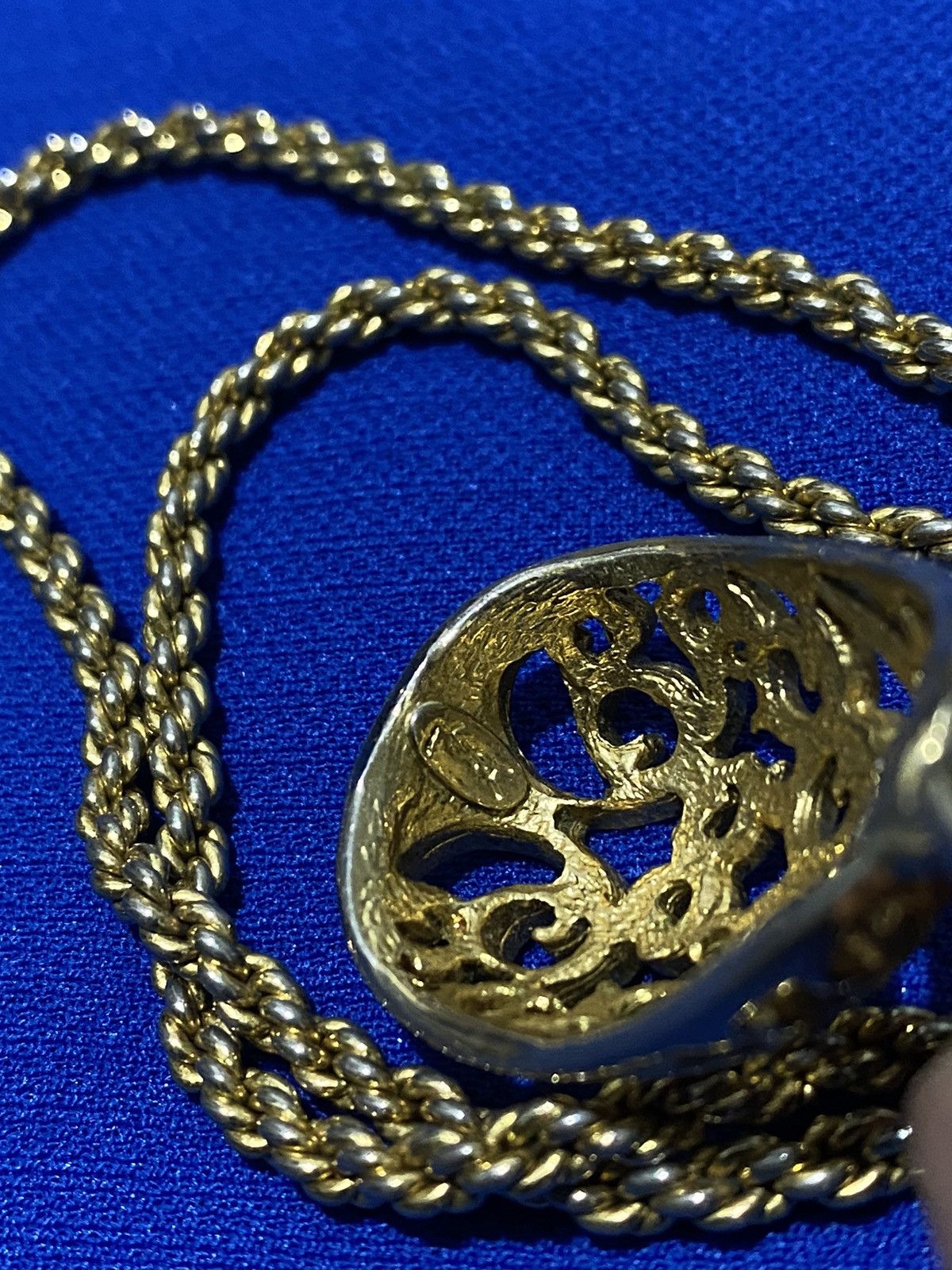 Yves Saint Laurent Yves Saint Laurent Earl Leroder Pendant Size ONE SIZE - 11 Thumbnail