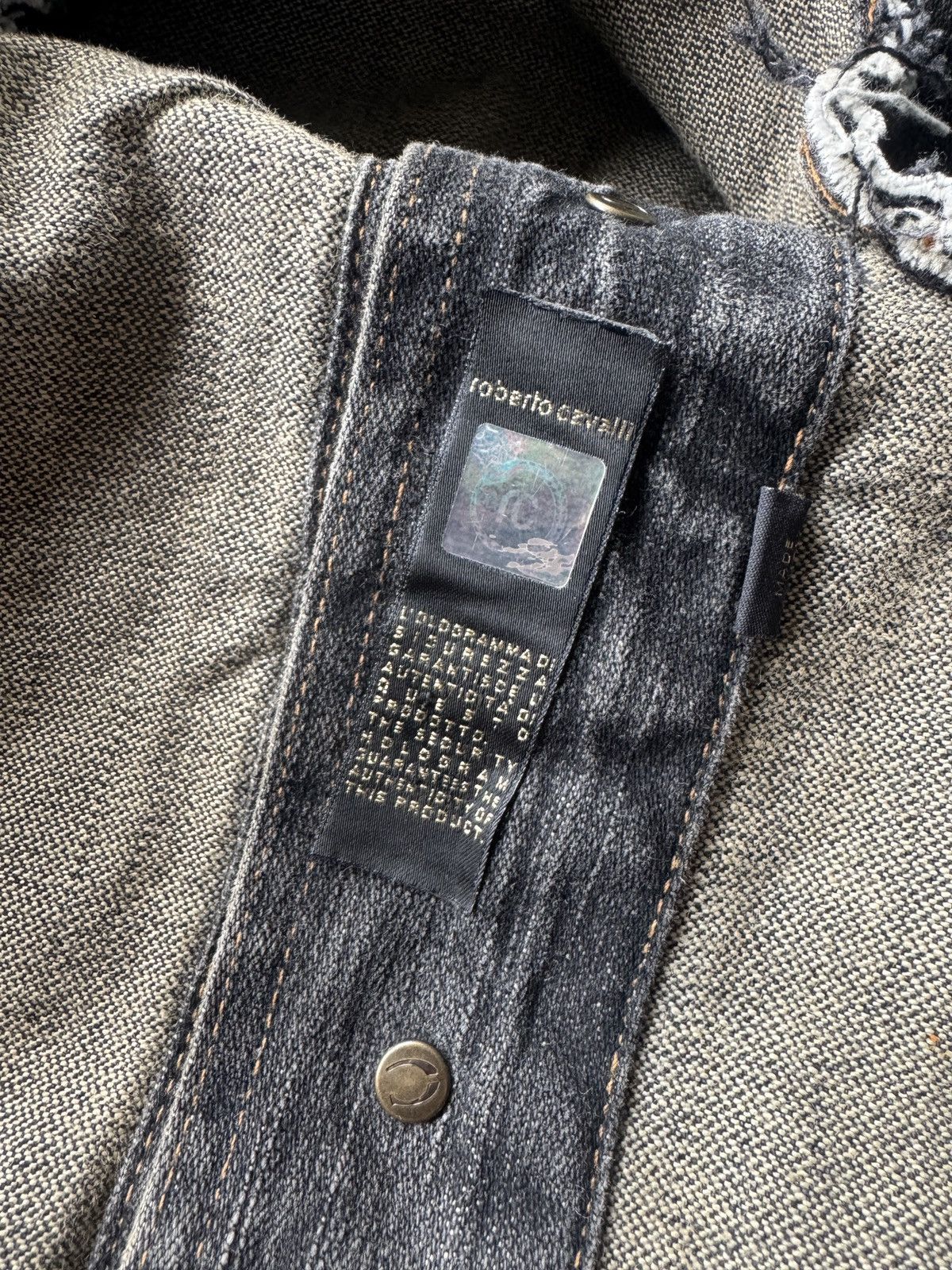 Roberto Cavalli Roberto Cavalli Cropped Denim Jacket Distressed Vintage Y2K Size US M / EU 48-50 / 2 - 5 Thumbnail