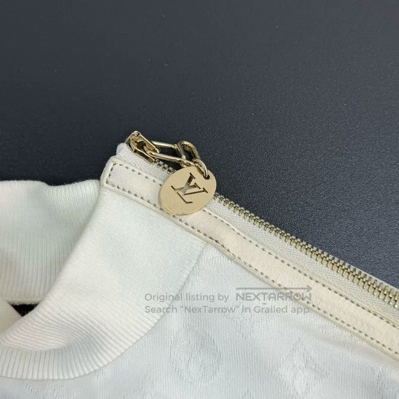 Louis Vuitton Louis Vuitton White dark stripe logo shoulder zipper sweat Size US XS / EU 42 / 0 - 7 Thumbnail