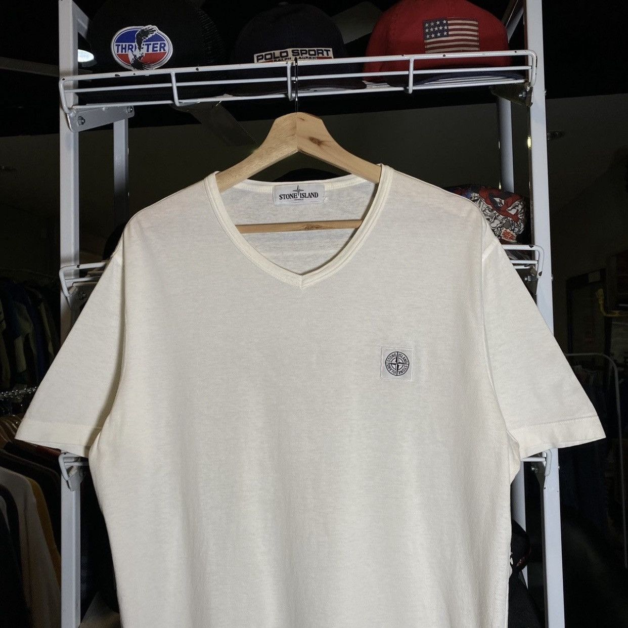 Stone Island Stone Island White V-Neck Compass Patch T-Shirt Size US XL / EU 56 / 4 - 3 Thumbnail