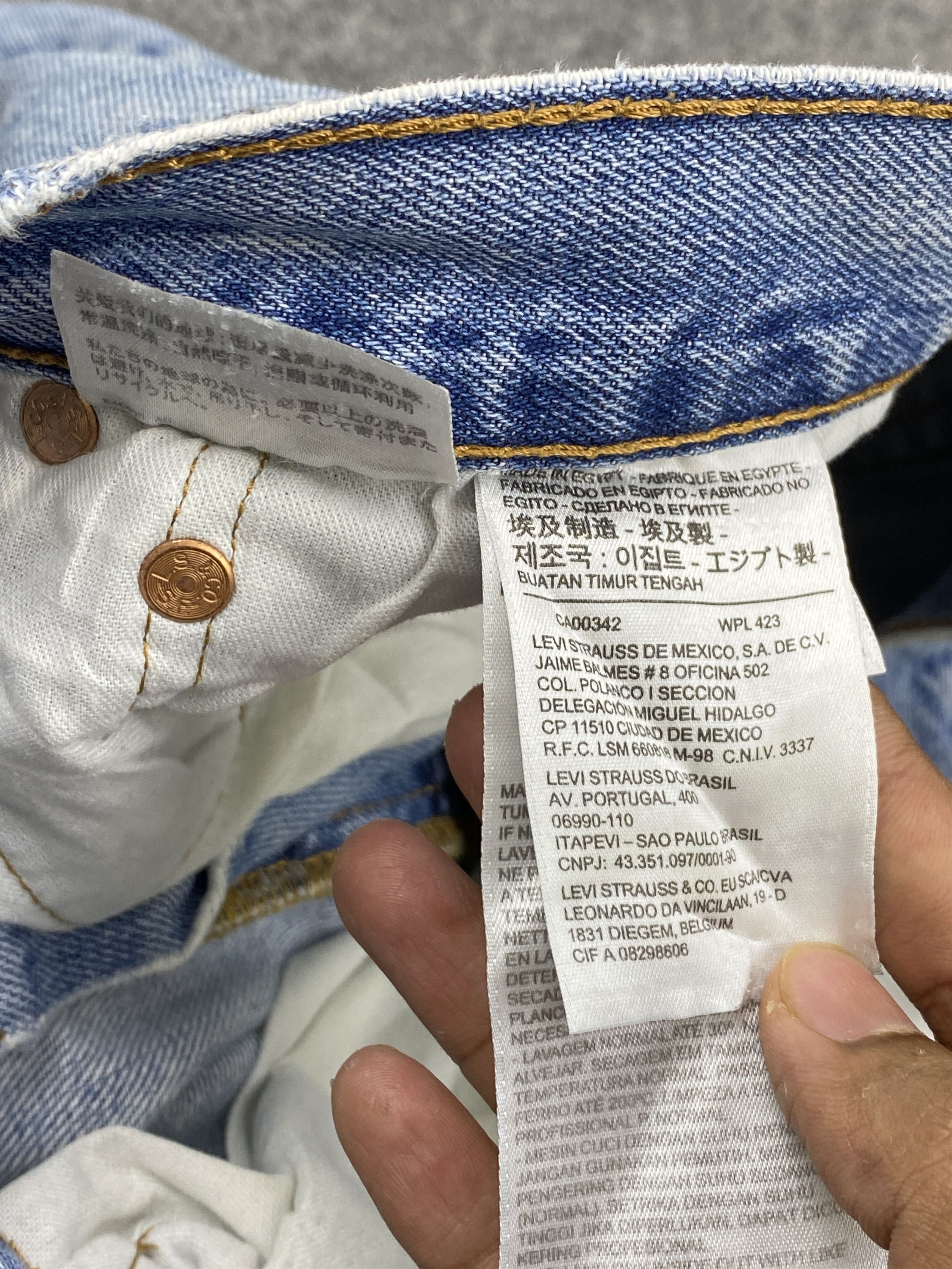 Levi's Vintage Levis 501 Blue Denim Jeans DP2840 Size US 32 / EU 48 - 13 Thumbnail