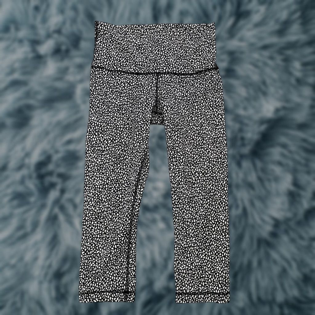 Lululemon Lululemon Pants Womens 10 Black White Crop Leggings Yoga Gym Logo Ladies Size 32" / US 10 / IT 46 - 1 Thumbnail