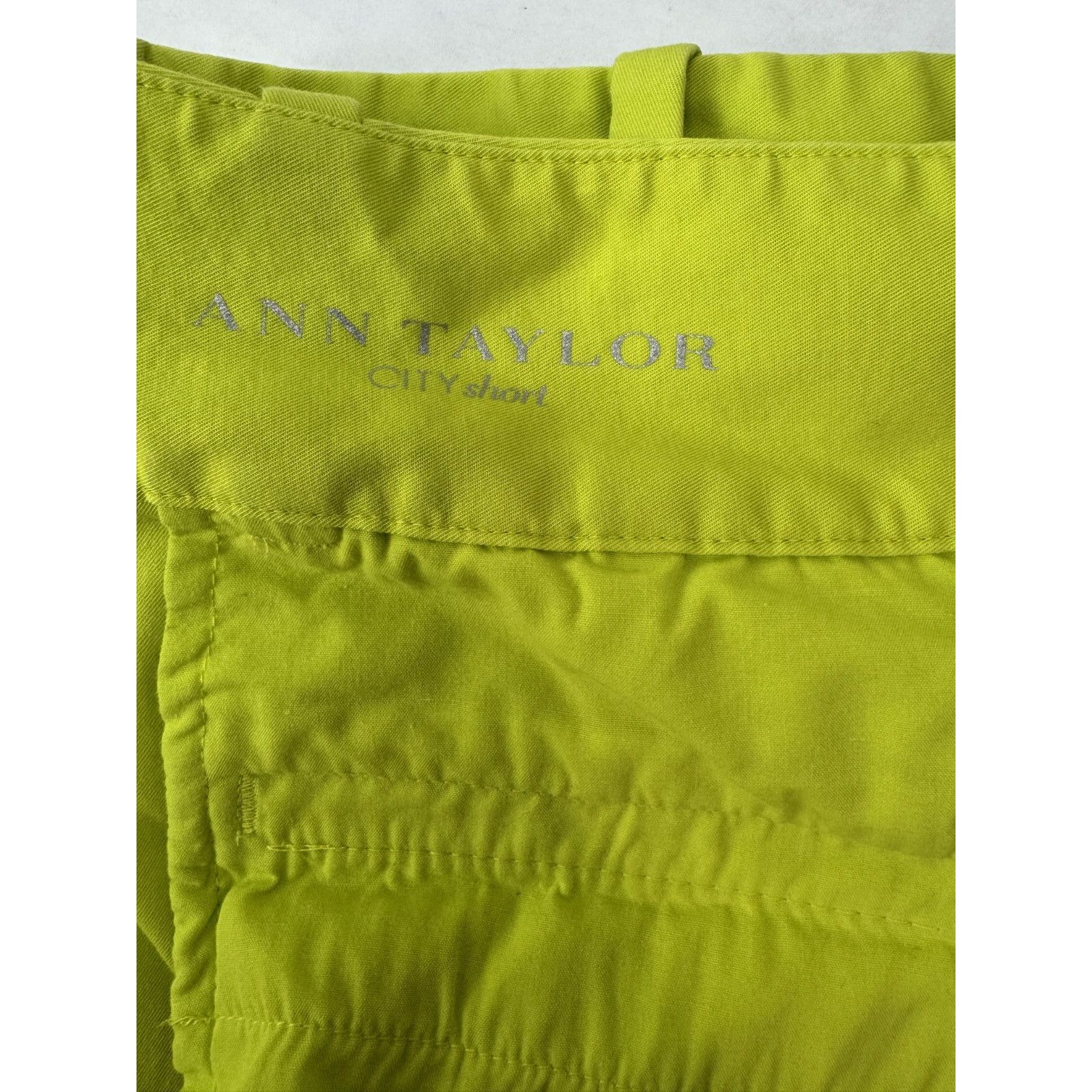 Ann Taylor Twee Ann Taylor City Short Mid Rise Yellow Chino Preppy 2 Size 26" / US 2 / IT 38 - 8 Thumbnail
