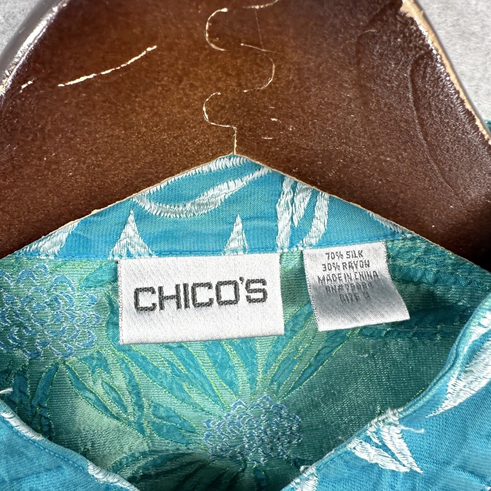 Vintage Chicos Blouse Women Large Blue Silk Blend Floral Button Down Embroidered Cottagecore READ Size L / US 10 / IT 46 - 6 Thumbnail