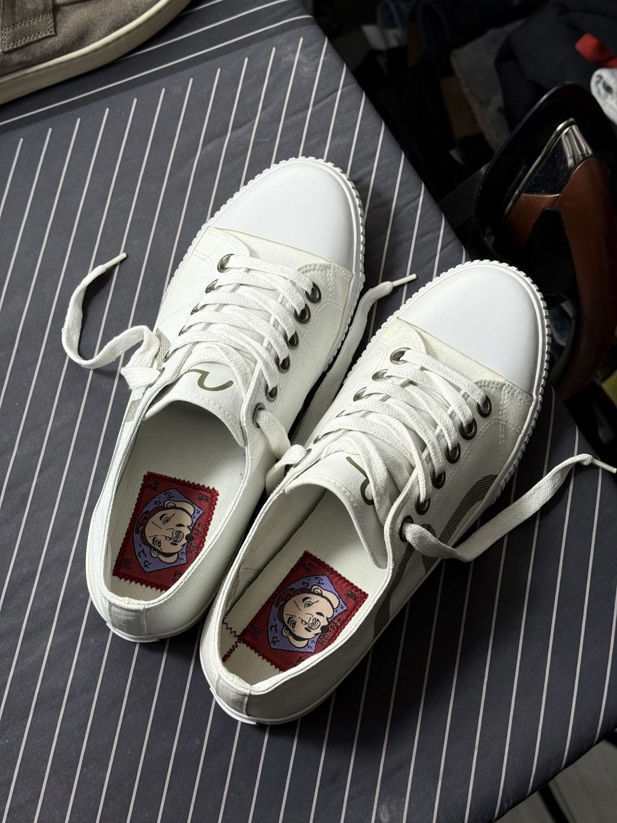 Evisu Evisu Canvas Low Top Sneakers White EU42 Japanese Streetwear Size US 9 / EU 42 - 1 Thumbnail