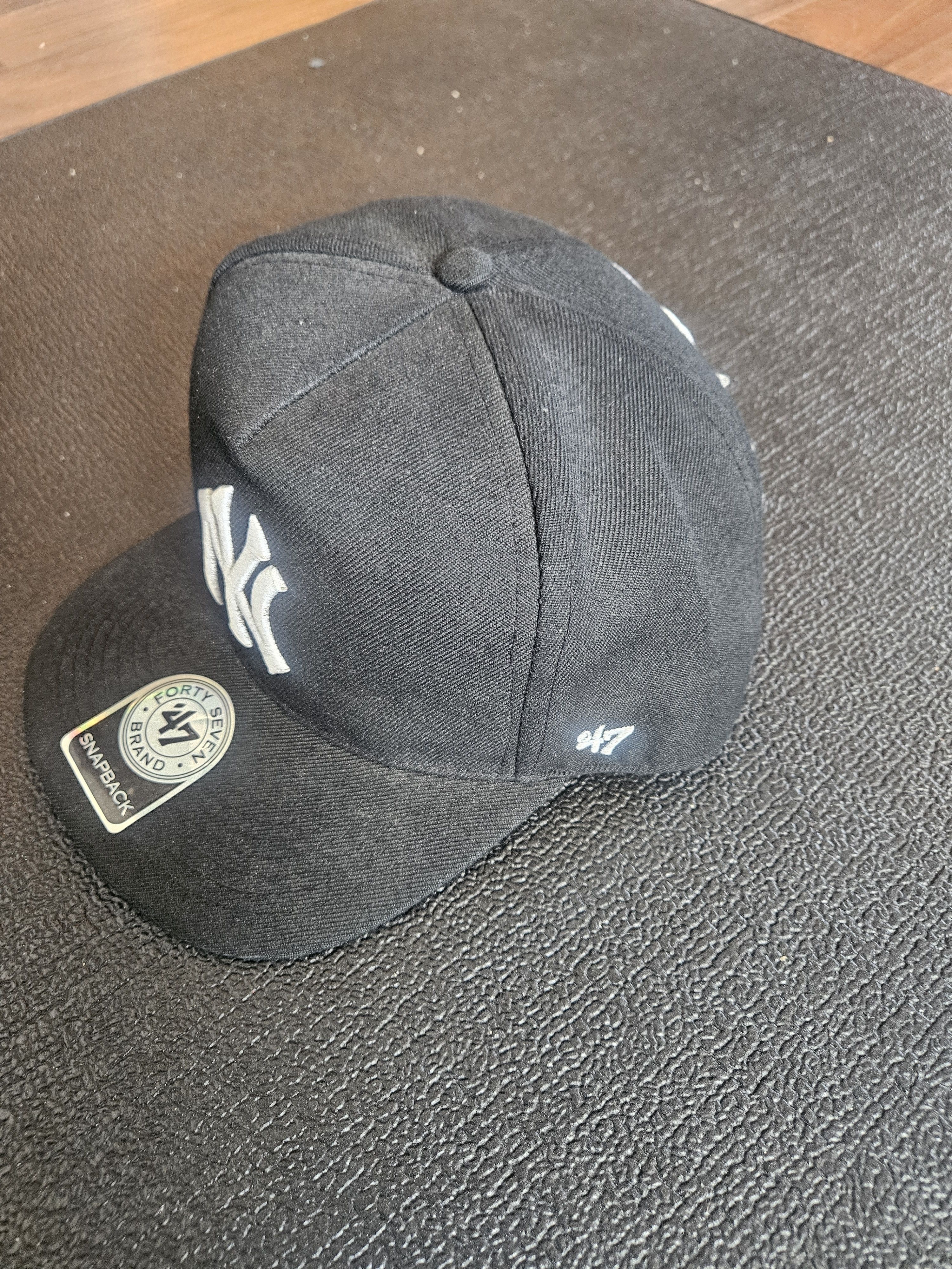 47 Brand × Supreme Supreme x 47 Brand x Yankees Snapback Hat - NEW Size ONE SIZE - 3 Thumbnail