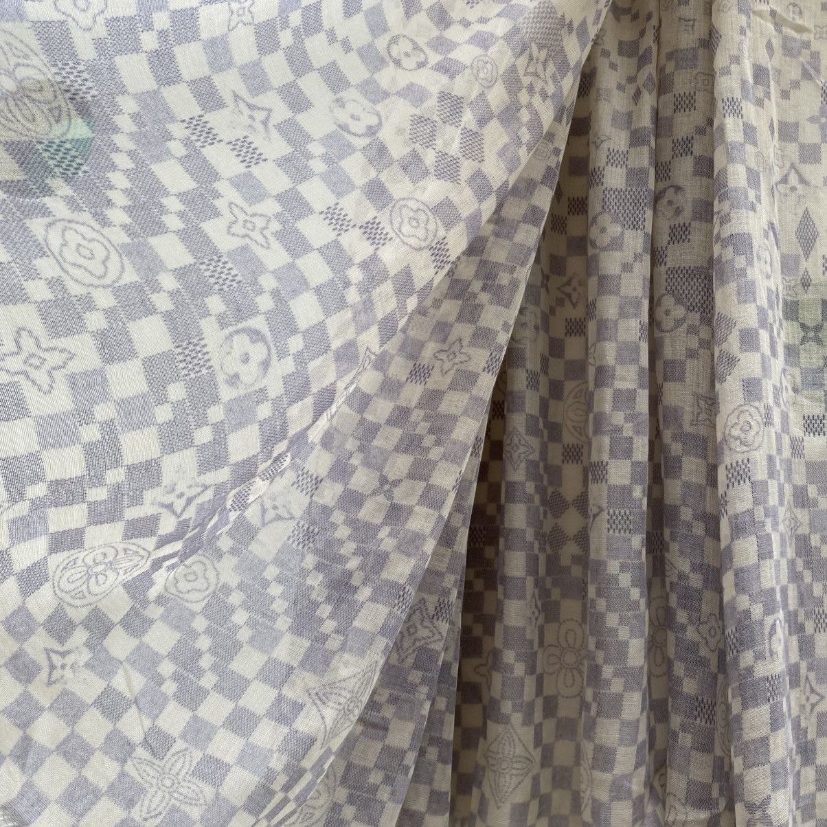 Louis Vuitton LOUIS VUITTON Lavender Checkered Blossom Scarf Size ONE SIZE - 8 Thumbnail