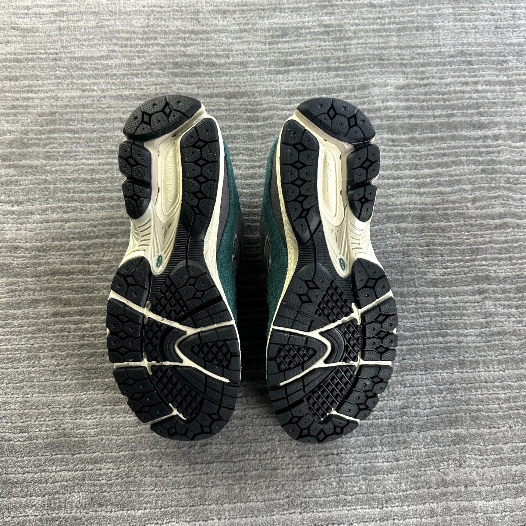 New Balance New Balance 2002R Mens Size 9 Green Spruce Magnet Suede Fuzzy Cushioned Breathable Sneaker Size ONE SIZE - 6 Thumbnail