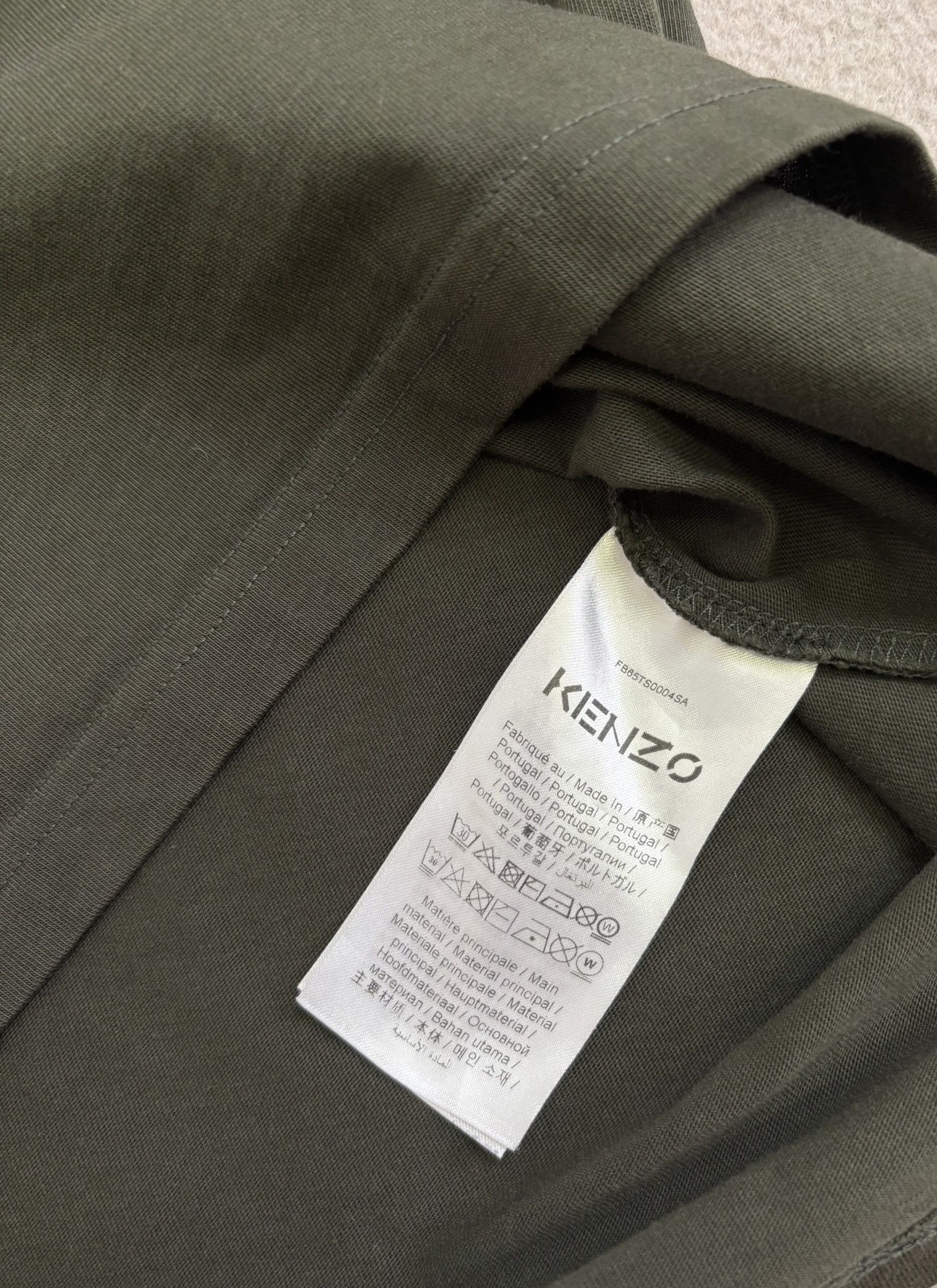 Kenzo T-Shirt Kenzo Logo Size XL Size US XL / EU 56 / 4 - 12 Thumbnail