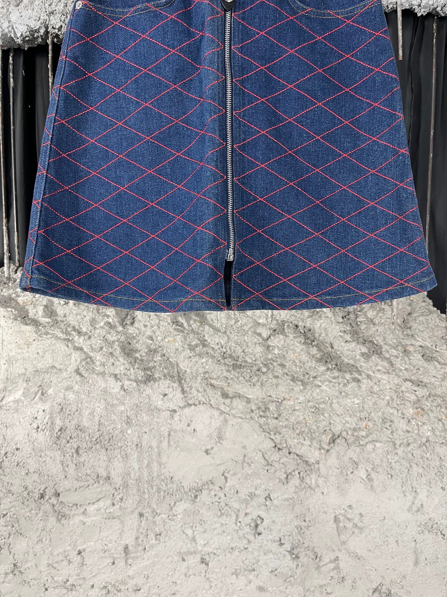 Louis Vuitton LV Denim Mini Skirt Women's 34 New Size 25" / US 0 / IT 36 - 4 Thumbnail