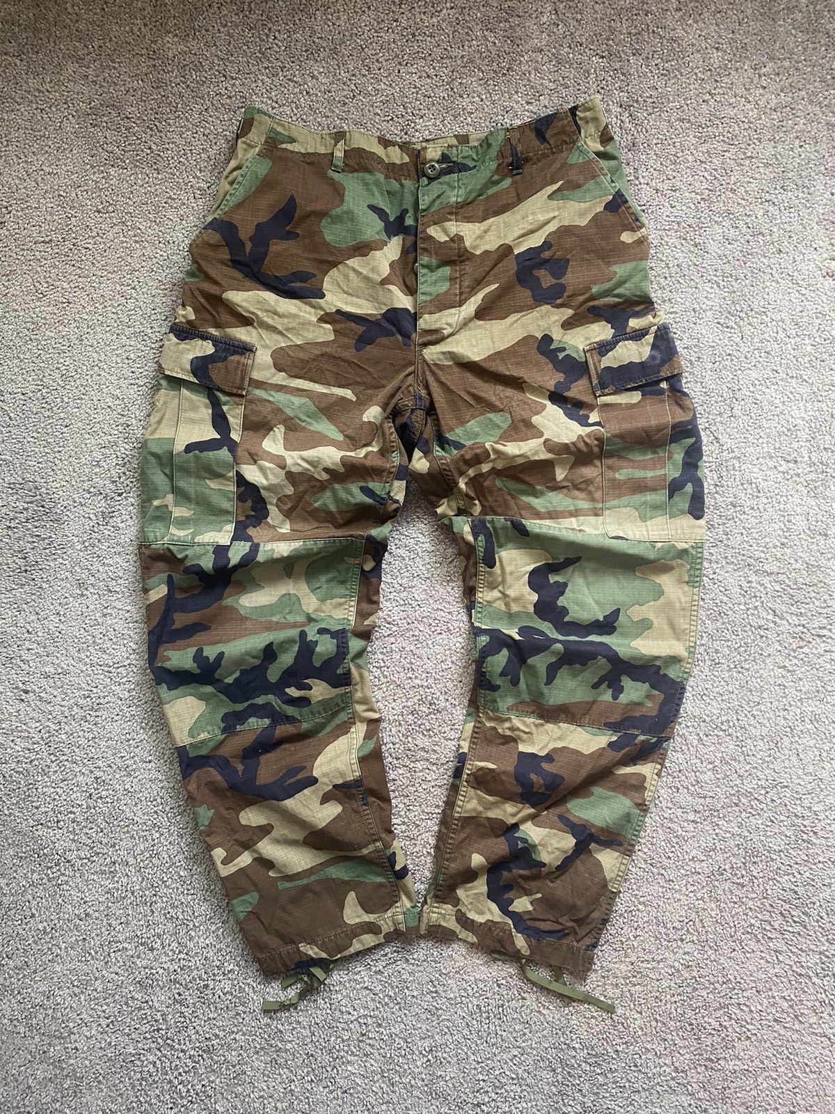 Vintage Vintage Woodland Camo Cargo Pants Size US 32 / EU 48 - 1 Thumbnail