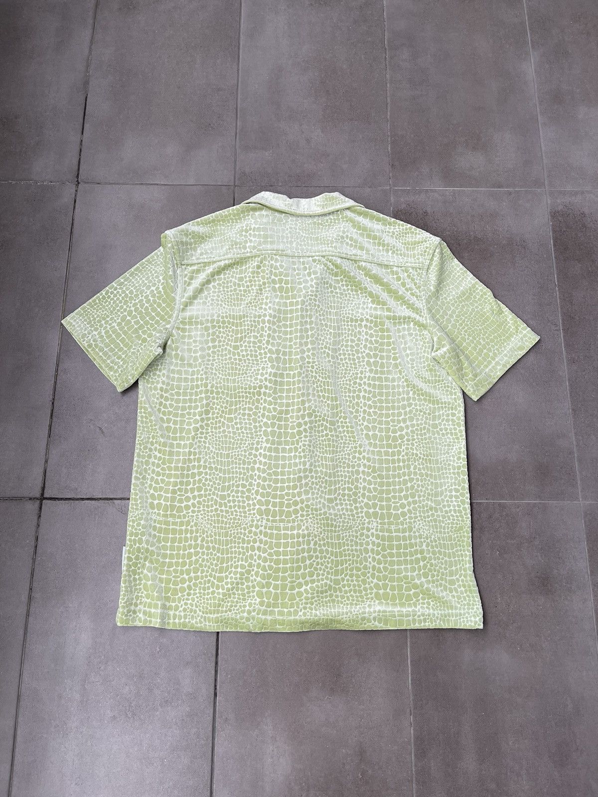 Han Kjobenhavn !DS! SS21 Han Kjobenhavn Pale Green Croc Skin Summer Shirt Size US M / EU 48-50 / 2 - 15 Thumbnail