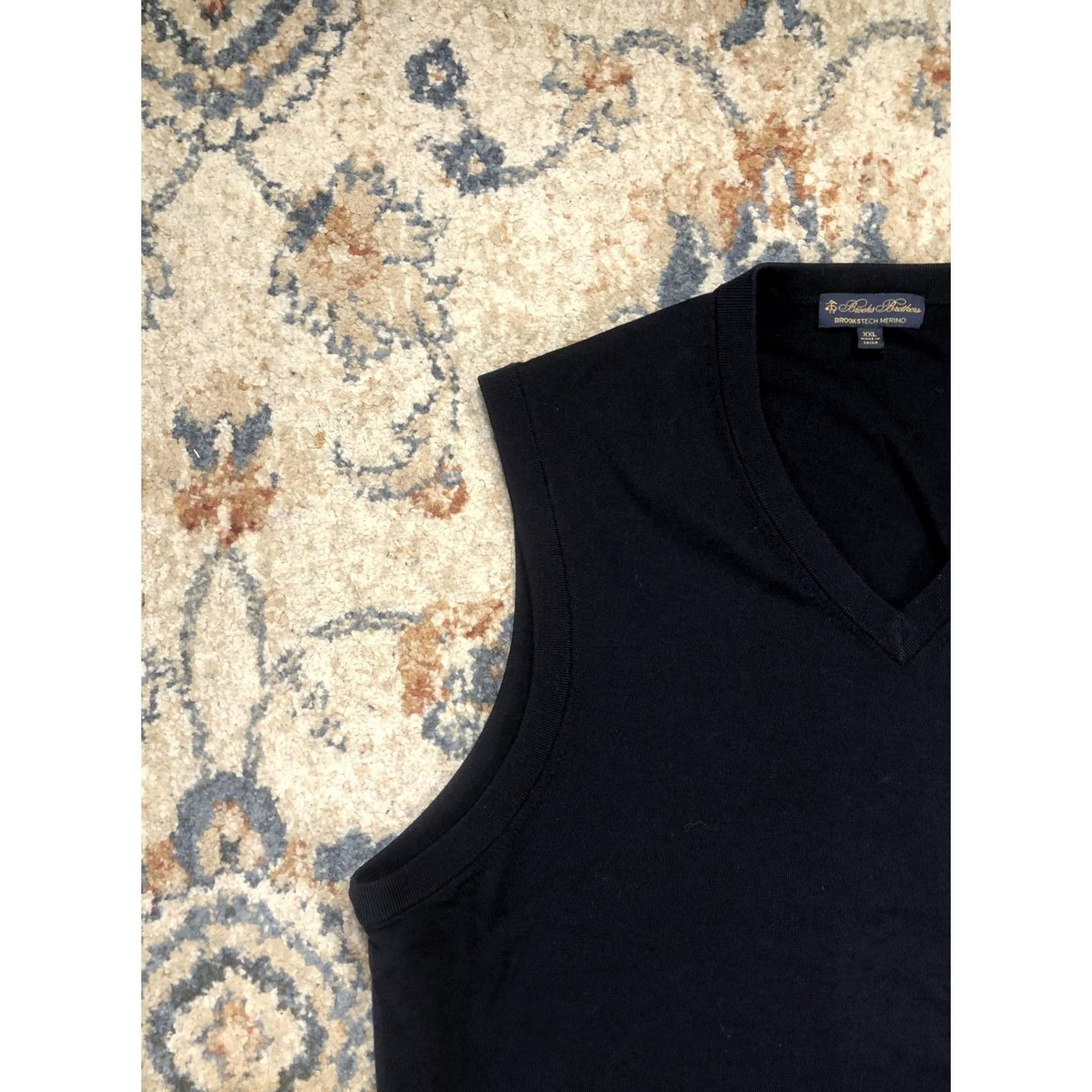 Brooks Brothers Brooks Brothers Sweater Vest Mens 2XL Navy Merino Wool V-Neck Knit Brookstech Knit Vest Men 2XL Navy Mens Vest Knit Wool Size US XXL / EU 58 / 5 - 3 Thumbnail