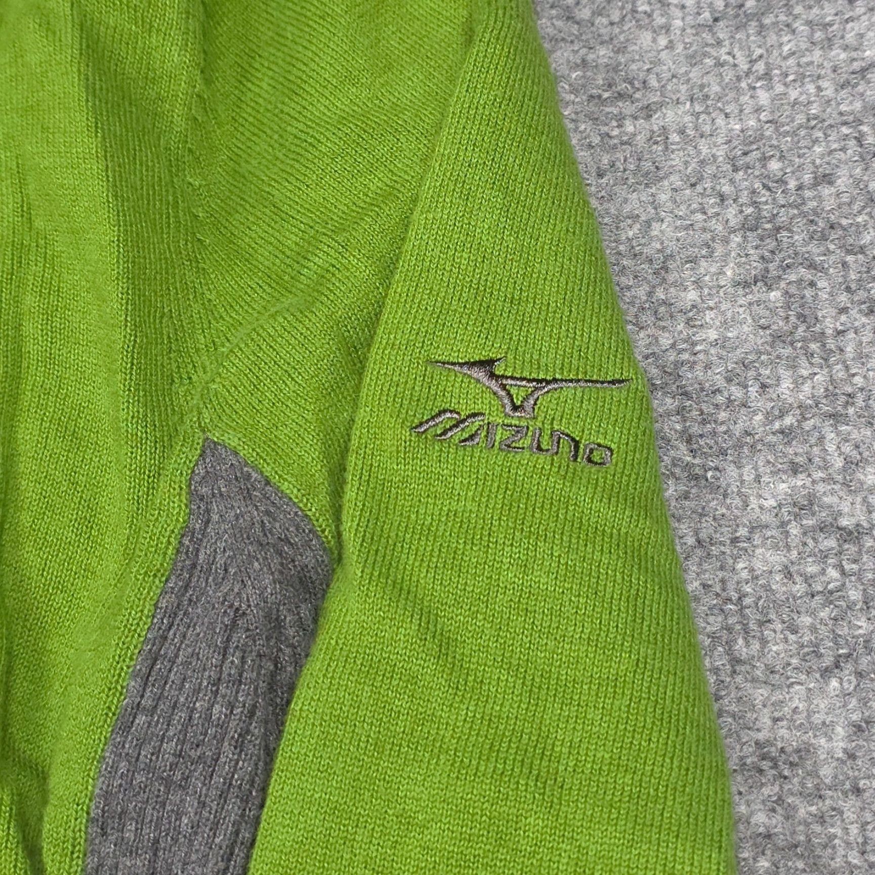 Mizuno Mizuno Windlite Sweater Men's XL Green Gray 1/4 Zip Lined Windproof High Neck Pullover Size US XL / EU 56 / 4 - 3 Thumbnail
