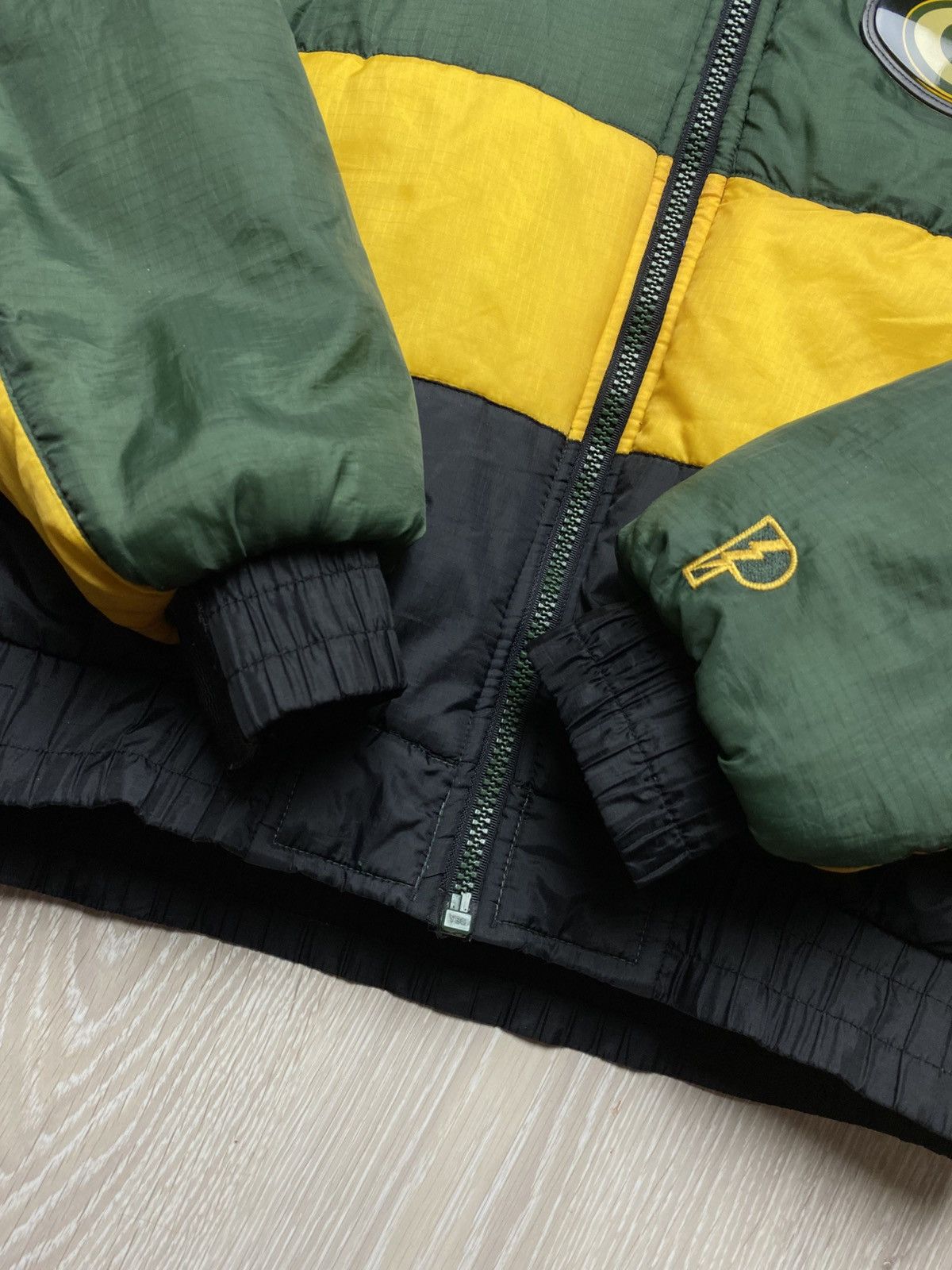 NFL Vintage 90s Pro Player Green Bay Packers Puffer Jacket NFL Size US L / EU 52-54 / 3 - 5 Thumbnail