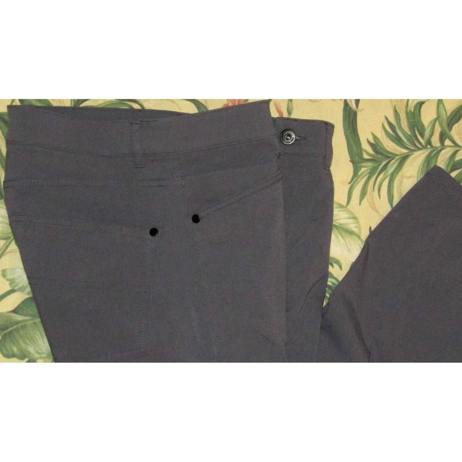 Vintage WESTERN RISE Grey AT Chino Pants 31 x 30 Mens Chino Pants 31 30 Grey 97% Nylon 3% Spandex Size US 31 - 2 Thumbnail