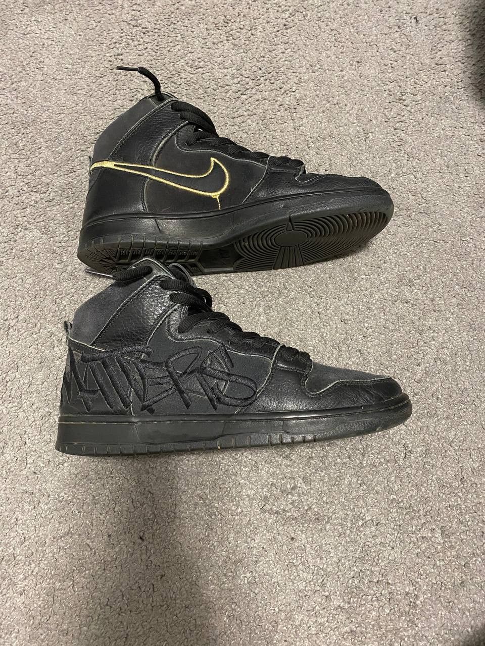 Nike SB Dunk High FAUST Black Gold / 9.5 US / 43 EU Size US 9.5 / EU 42-43 - 2 Thumbnail
