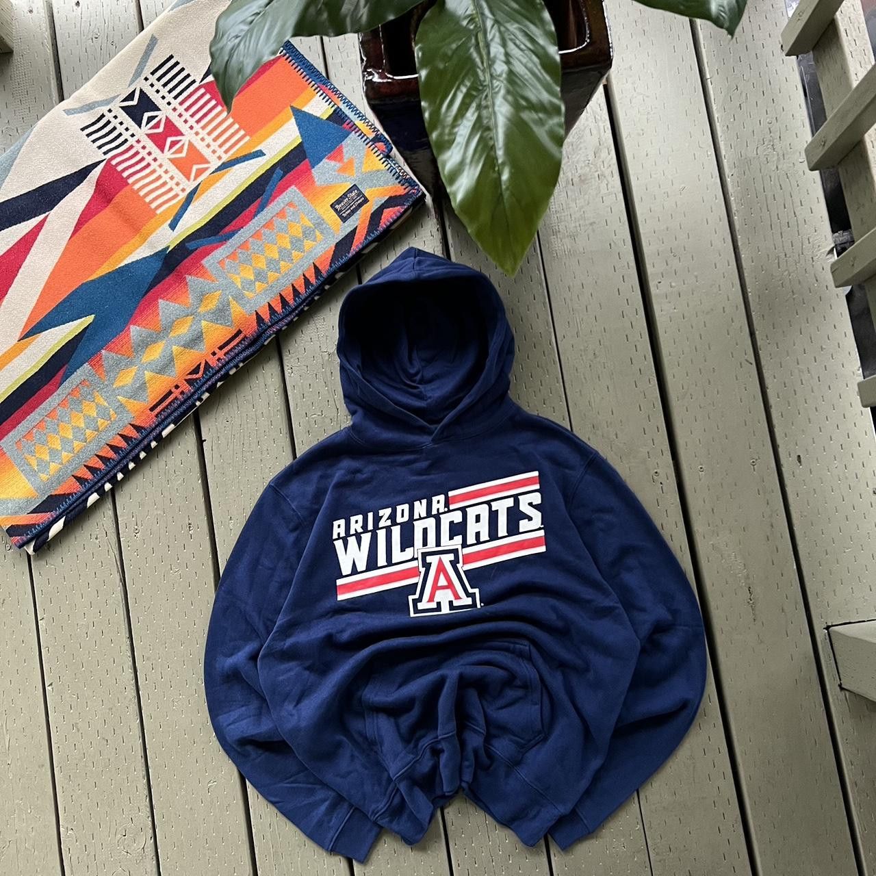 Vintage Vintage 90's Arizona Wildcats Sweatshirt Size US L / EU 52-54 / 3 - 1 Thumbnail
