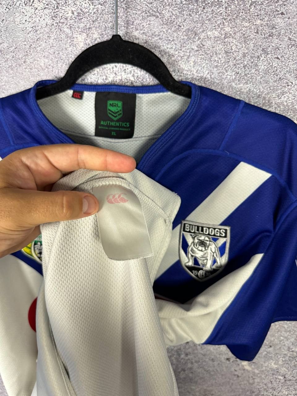 Canterbury of New Zealand Bulldogs 2017 Home Rugby League Jersey NRL Canterbury XL Size US XL / EU 56 / 4 - 12 Thumbnail
