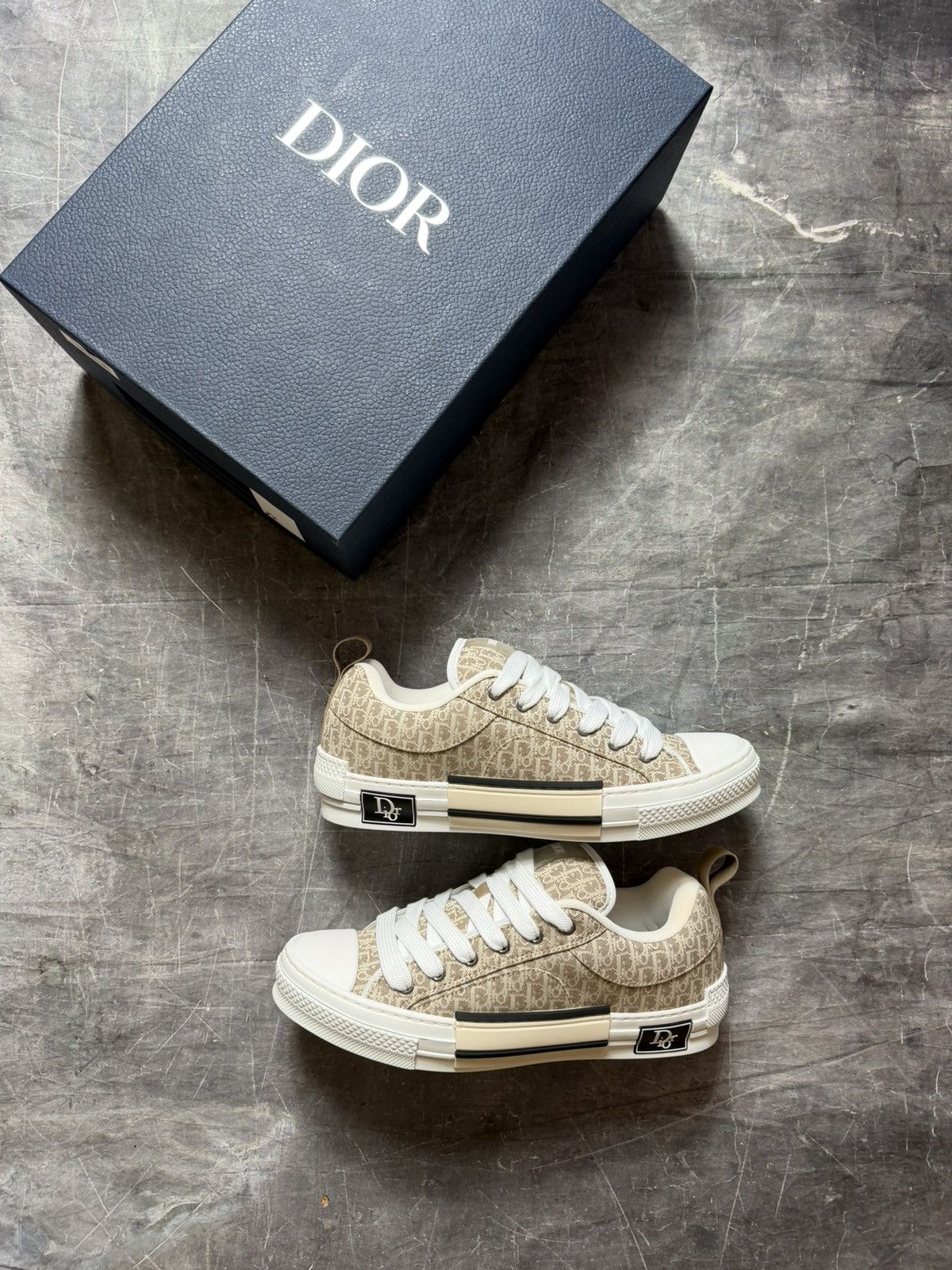 Dior Dior B23 Skater 'Dior Oblique - Beige' Size US 13 / EU 46 - 1 Thumbnail