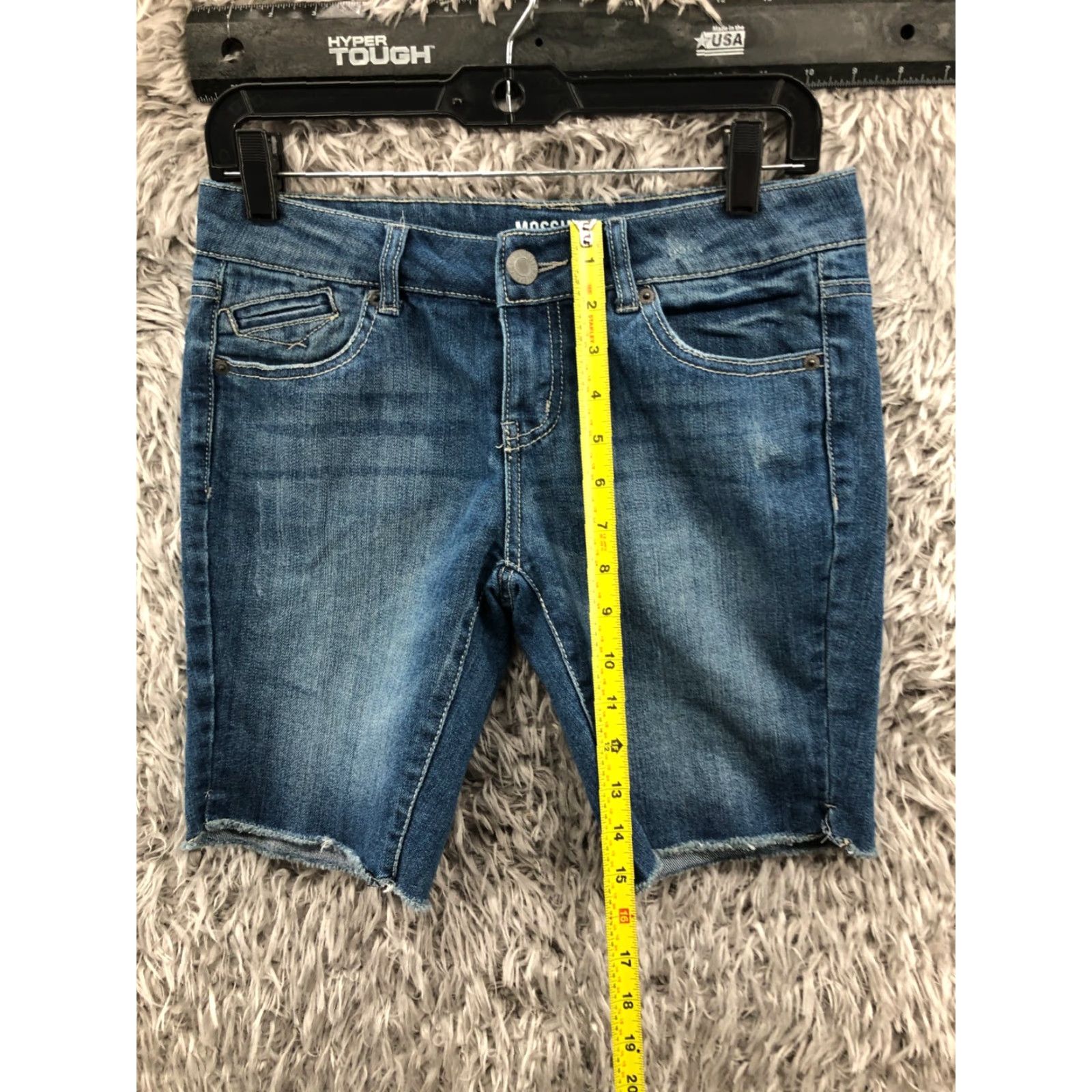 Mossimo Mossimo Bermuda Shorts Juniors Size 5 Mid Rise Medium Wash Blue Denim Jean Size 27" / US 4 / IT 40 - 3 Thumbnail