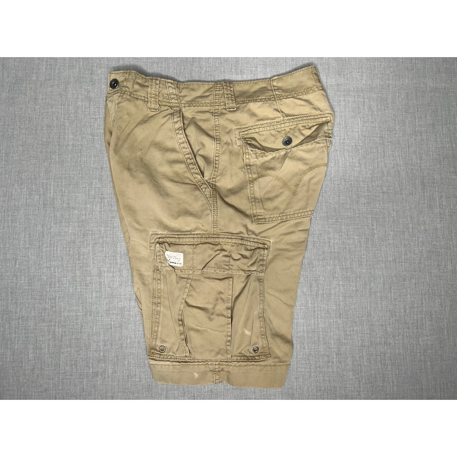 Levi's Vintage Levi’s The Original Jeans Tan Cargo Shorts 32 Size US 32 / EU 48 - 7 Thumbnail