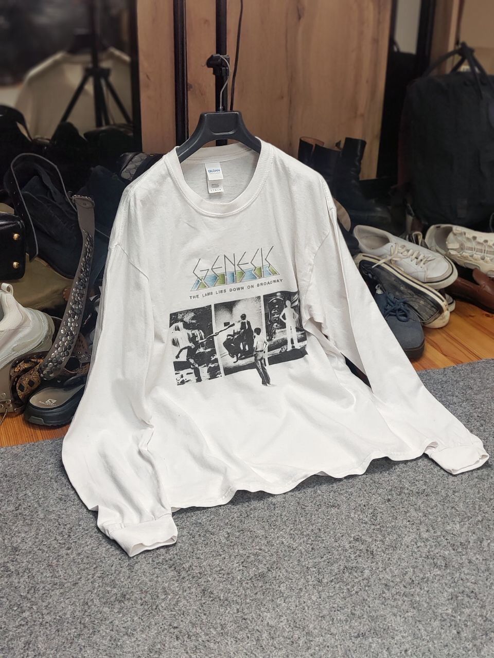 Band Tees Vintage Genesis Lamb Lies Down Broadway Long Sleeve t shirt Size US L / EU 52-54 / 3 - 17 Thumbnail