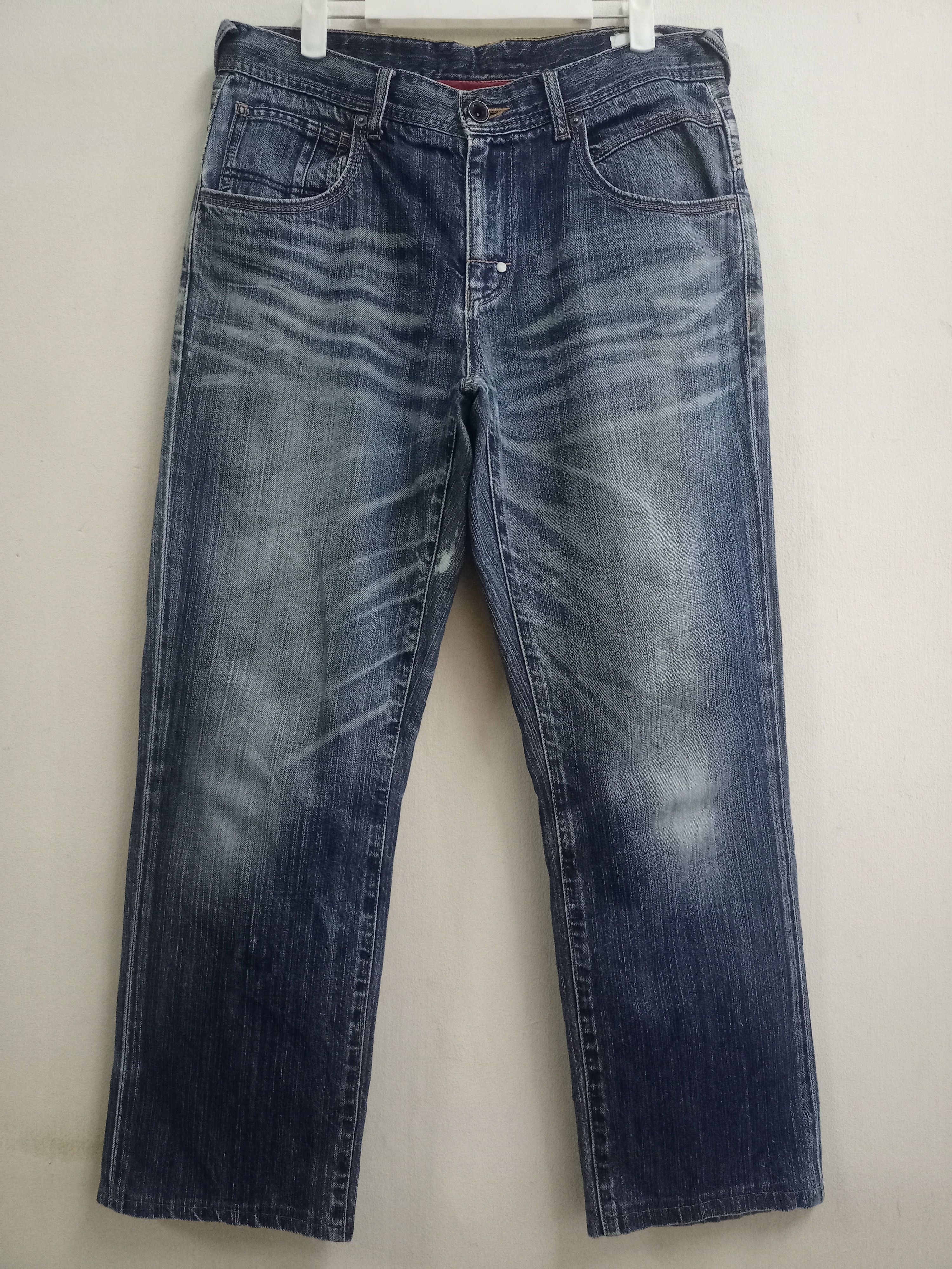 Japanese Brand Vintage Japanese Brand Buckle Back Distressed Baggy Jeans Size US 32 / EU 48 - 2 Thumbnail