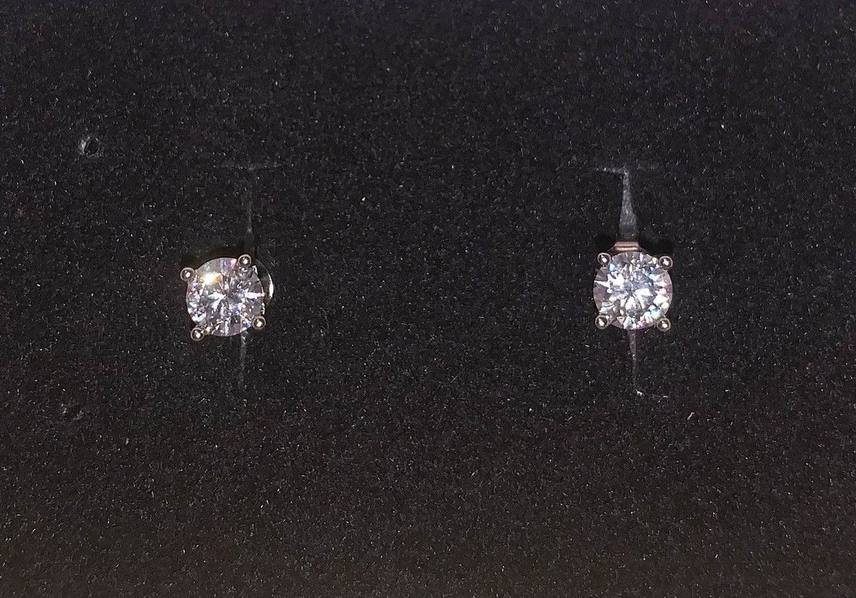 Other VVS1 Clarity diamond earrings GRA certified Size ONE SIZE - 1 Thumbnail