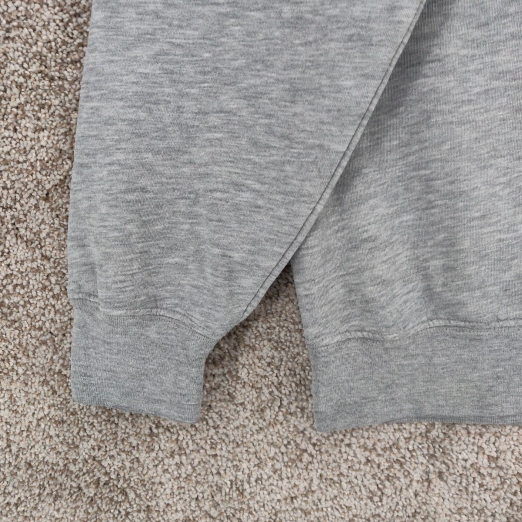 Nike VINTAGE Nike Sweatshirt Mens Small Gray Crewneck Honolulu Marathon 2002 Y2K 90s Grunge Sports USA Nike Sportswear Size US S / EU 44-46 / 1 - 3 Thumbnail