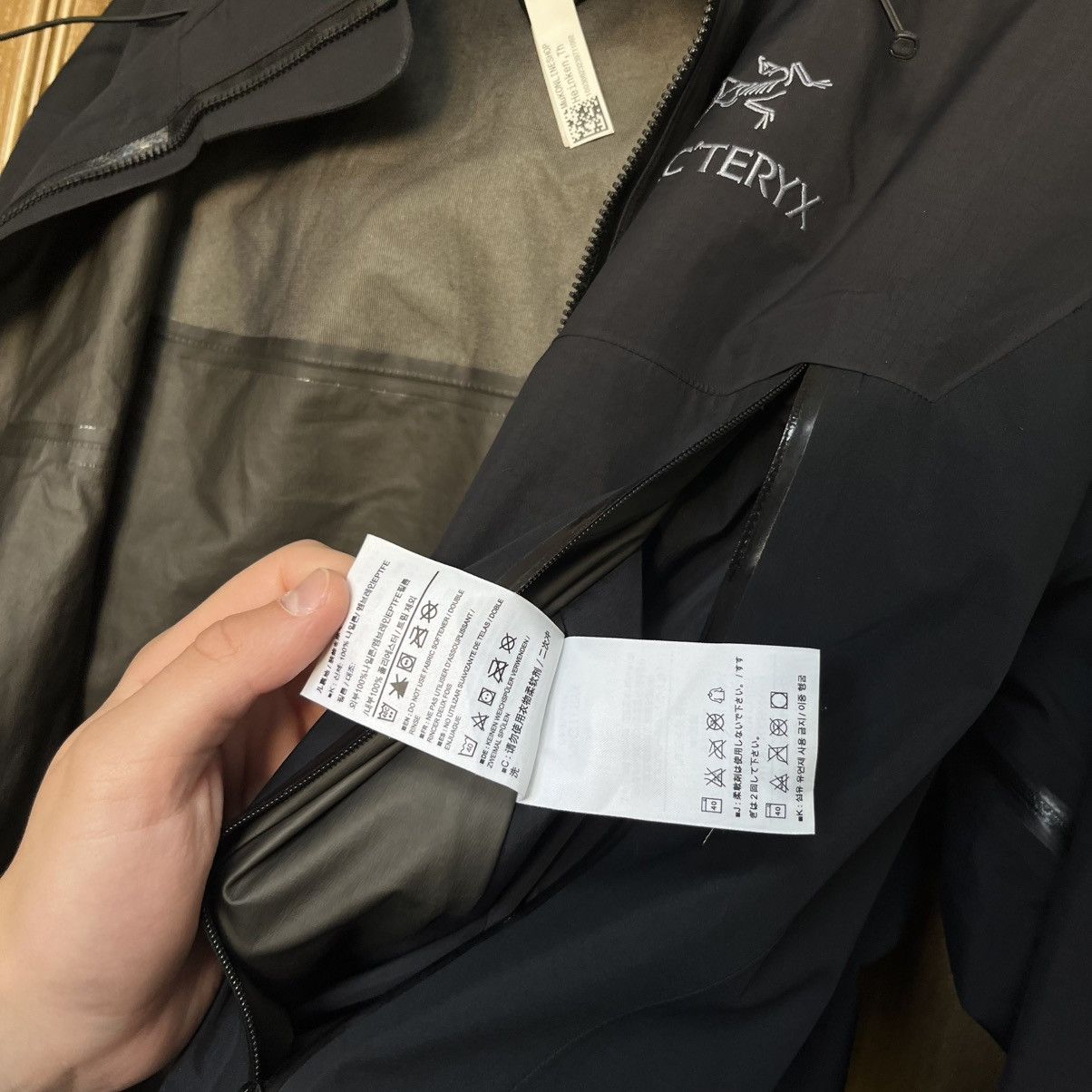 Arc'teryx Men's Arcteryx Beta Gore-Tex Jacket Size US XXL / EU 58 / 5 - 15 Thumbnail