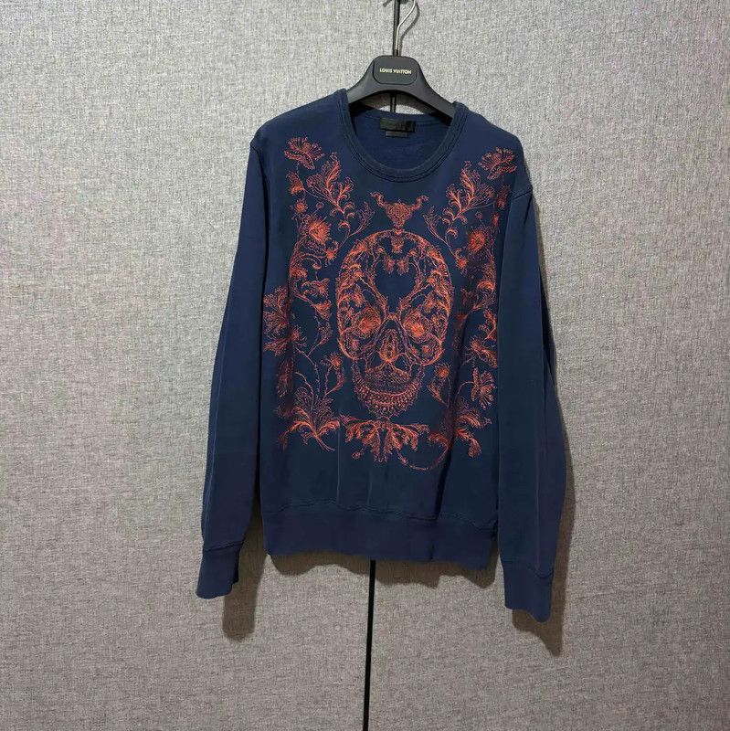 Alexander McQueen Alexander McQueen Navy Skull Embroidered Sweatshirt 0089 Size US M / EU 48-50 / 2 - 1 Thumbnail