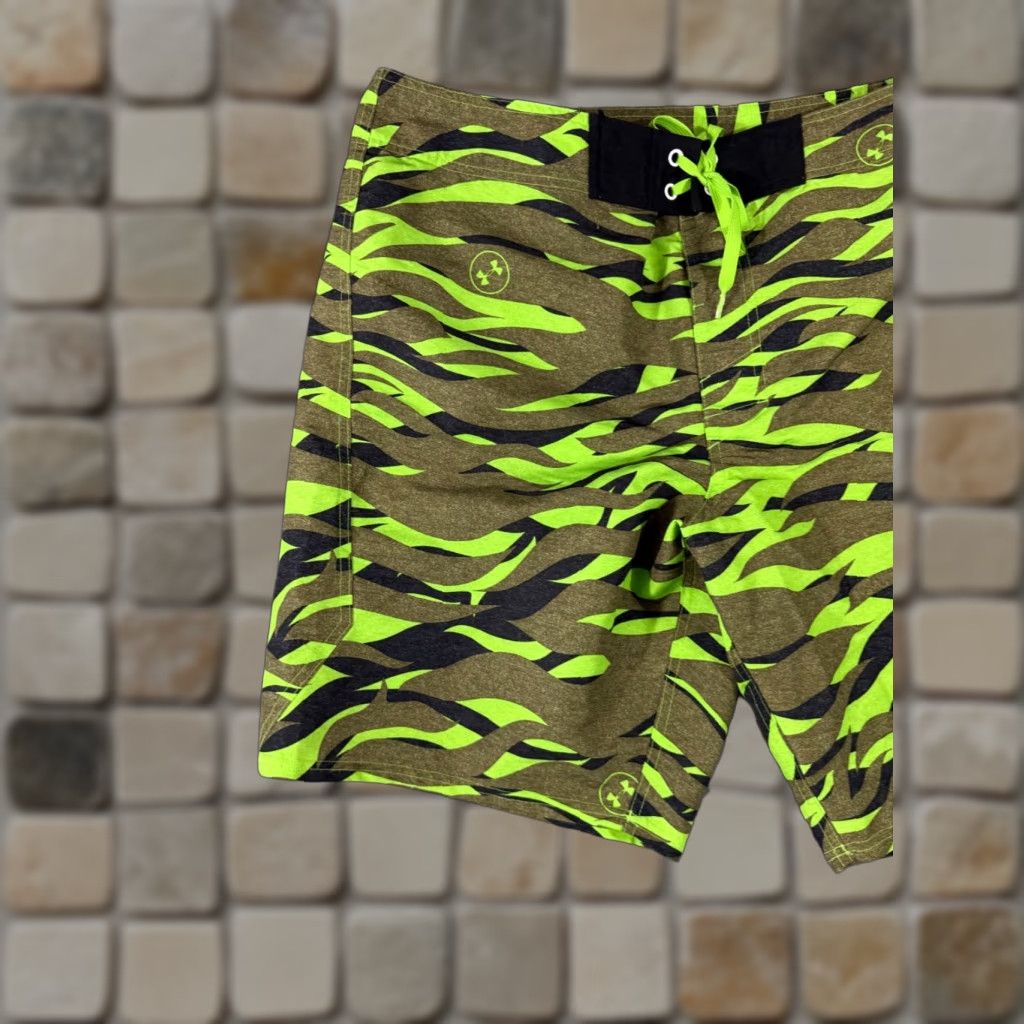 Under Armour Under Armour Board Shorts Mens 42 Green Camo Swim Trunks Heatgear Loose Fit Size US 42 / EU 58 - 1 Thumbnail