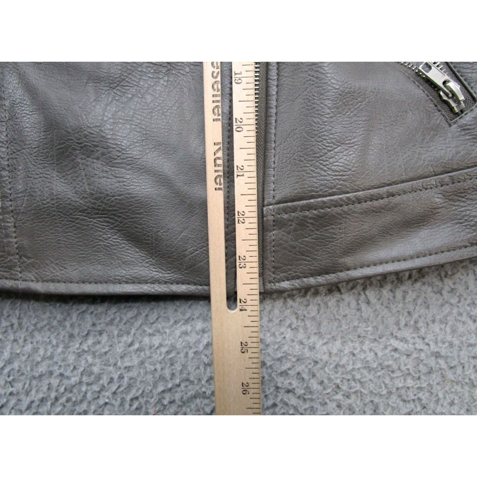 Forever 21 FOREVER 21 Motorcycle Jacket Women's Gray Faux Leather Zip Up Moto Grunge SZ M Size M / US 6-8 / IT 42-44 - 6 Thumbnail