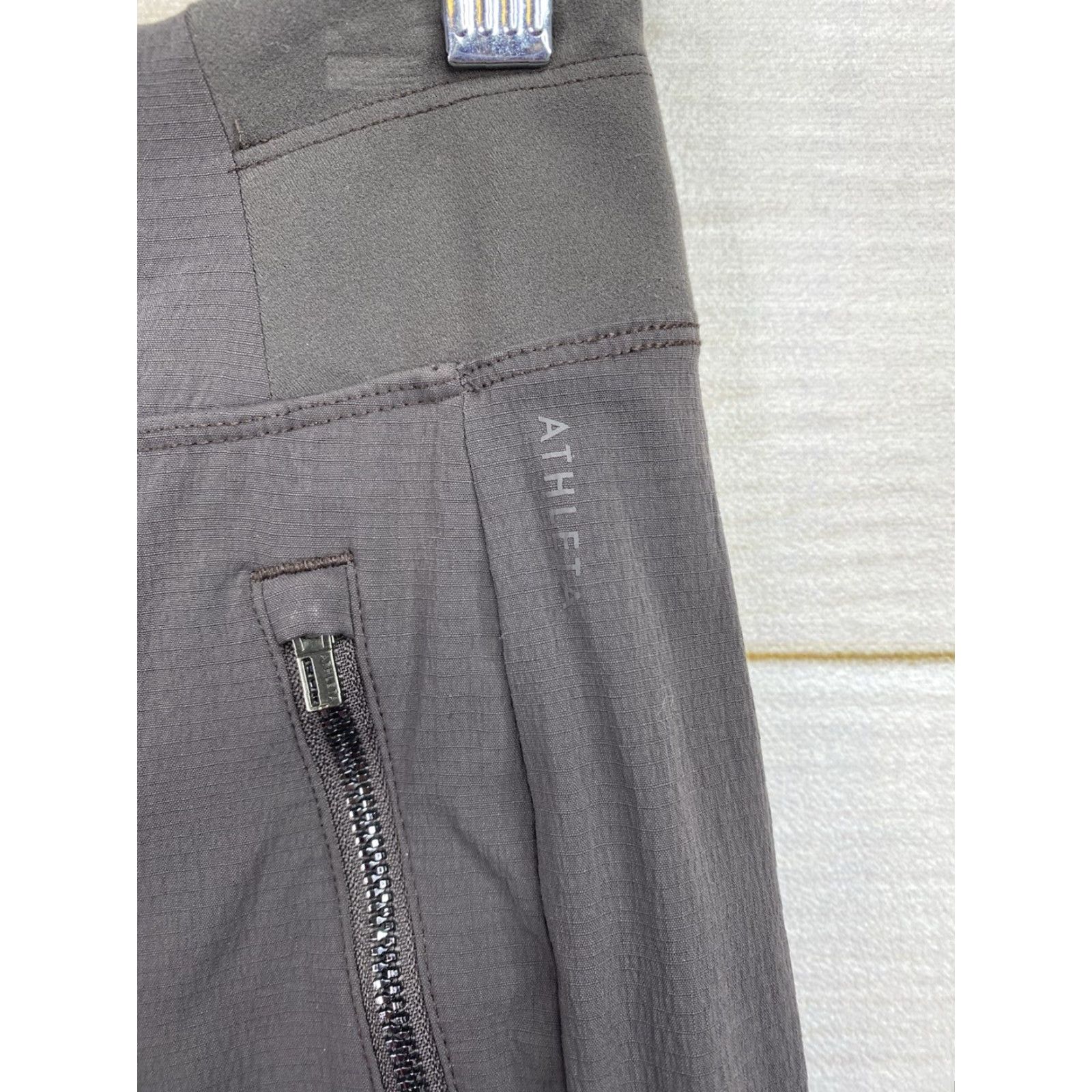 Athleta Athleta Pants Womens 2 Gray Cargo Zip Pockets Hiking Outdoor Pull On Size 26" / US 2 / IT 38 - 3 Thumbnail