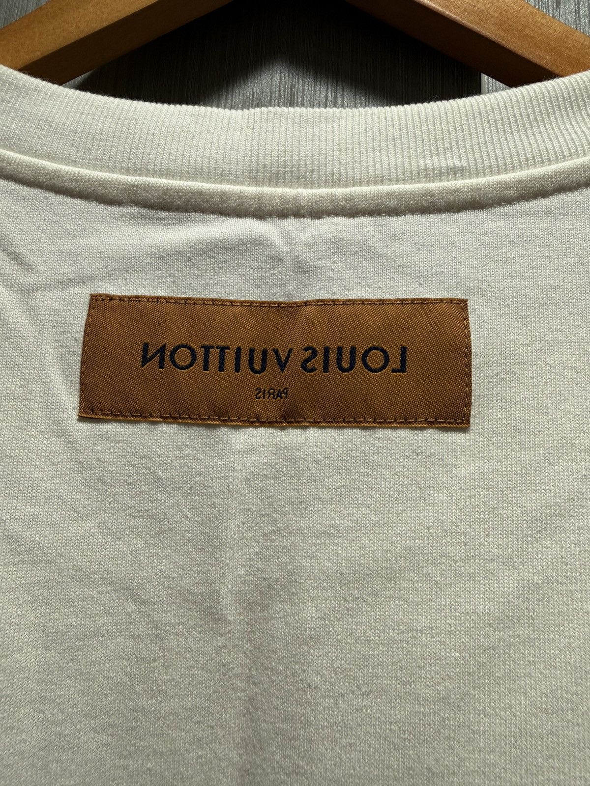 Louis Vuitton Louis Vuitton White Rainbow T Shirt Size US XXL / EU 58 / 5 - 4 Thumbnail