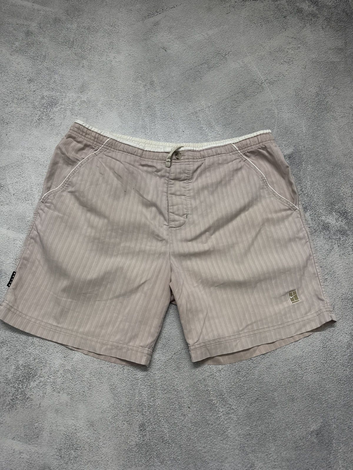 Nike Vintage Y2k Nike Court Swoosh Shorts Size US 30 / EU 46 - 2 Thumbnail