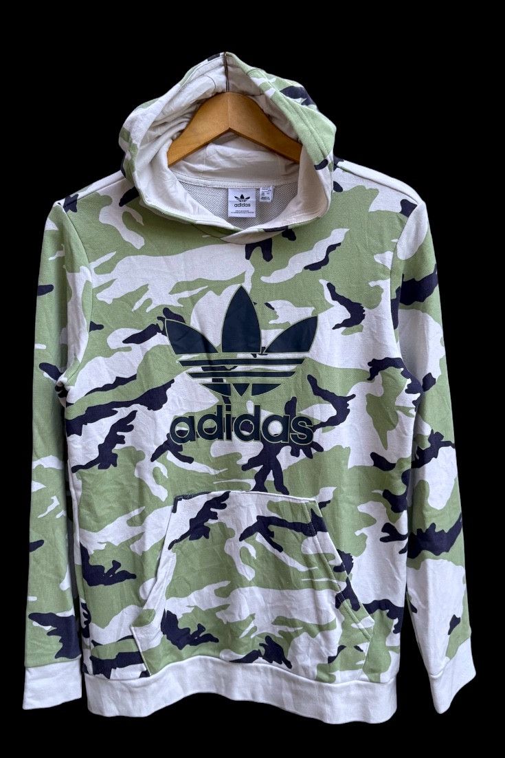 Adidas Adidas camoflage big logo hoodie Size M / US 6-8 / IT 42-44 - 1 Thumbnail