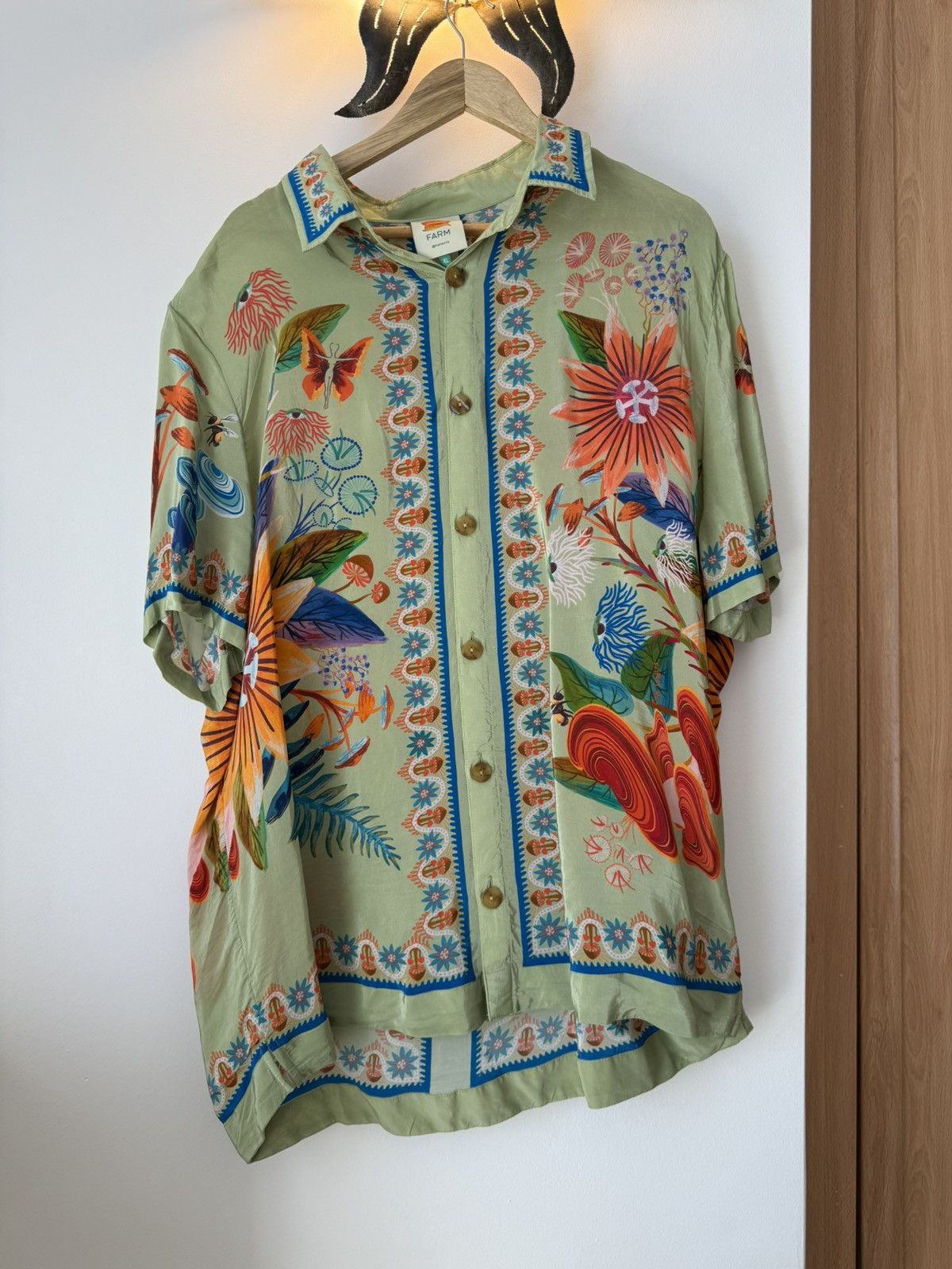 Farm Rio Farm Rio XL viscose shirt Size US XL / EU 56 / 4 - 1 Thumbnail