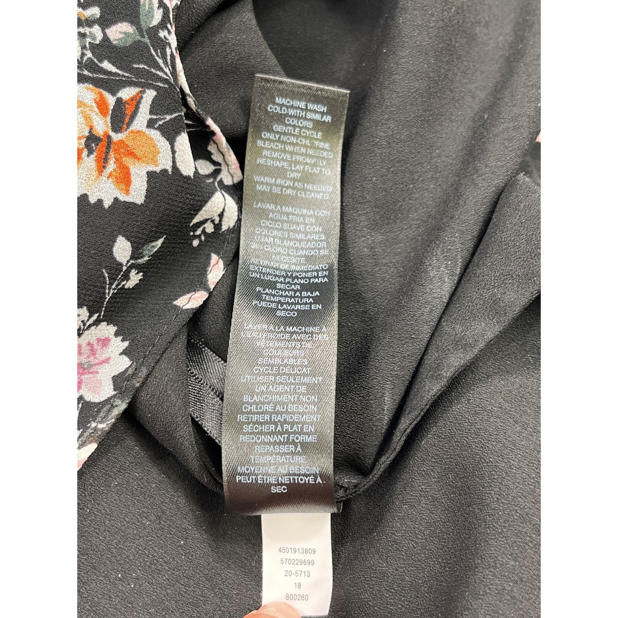 White House Black Market White House black market SKU 7686 Womens Off shoulder Floral Size S / US 4 / IT 40 - 14 Thumbnail