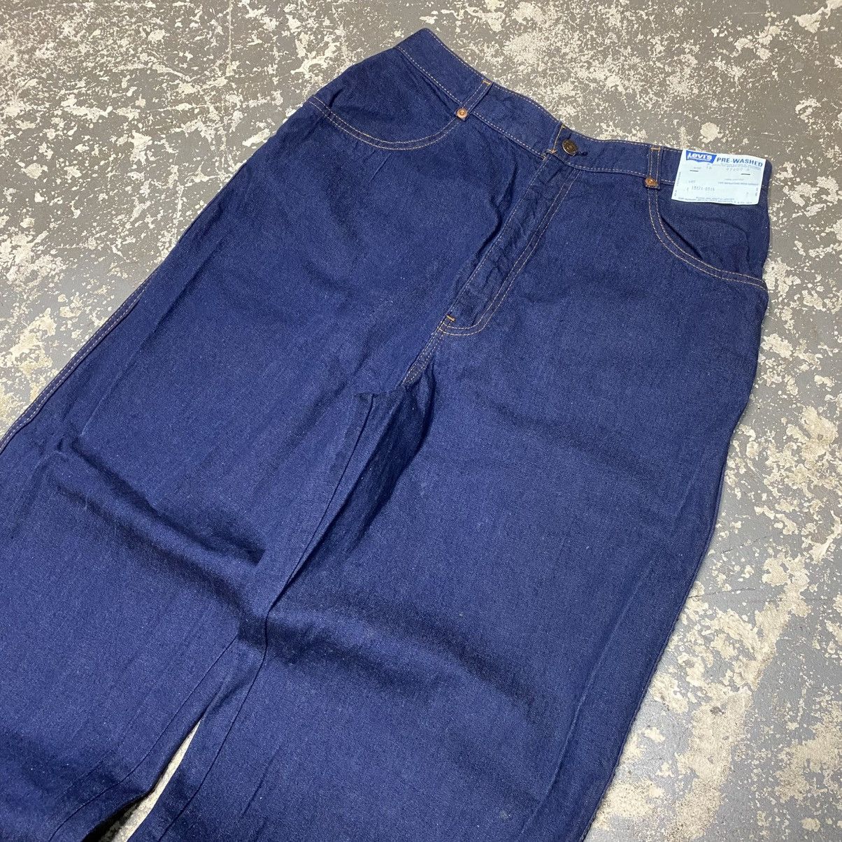 Levi's × Vintage Vintage Levi’s Womenswear 609 Denim Jeans USA NWT 1977 Size US 30 / EU 46 - 13 Thumbnail
