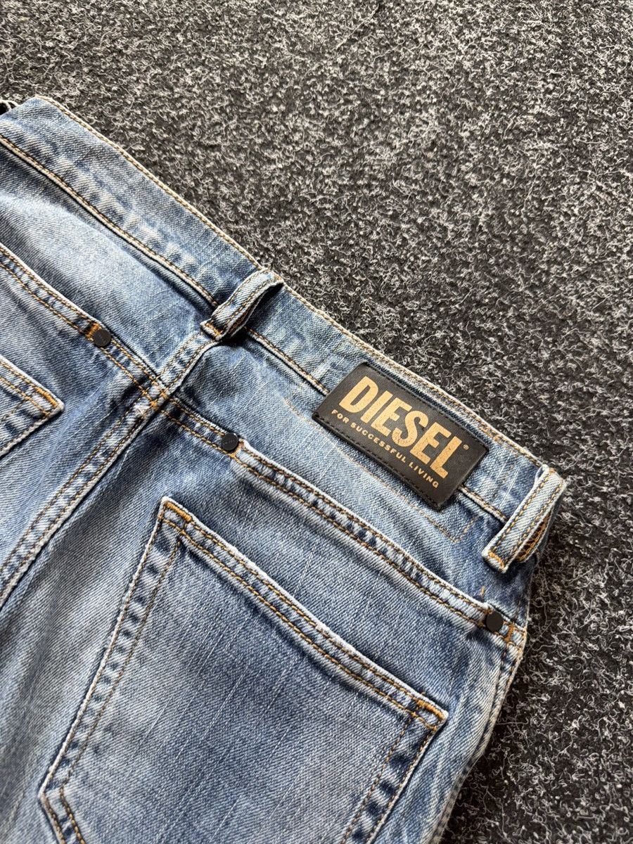 Diesel Diesel D-Fetar Distressed Denim Jeans Light Wash Size US 28 / EU 44 - 19 Thumbnail