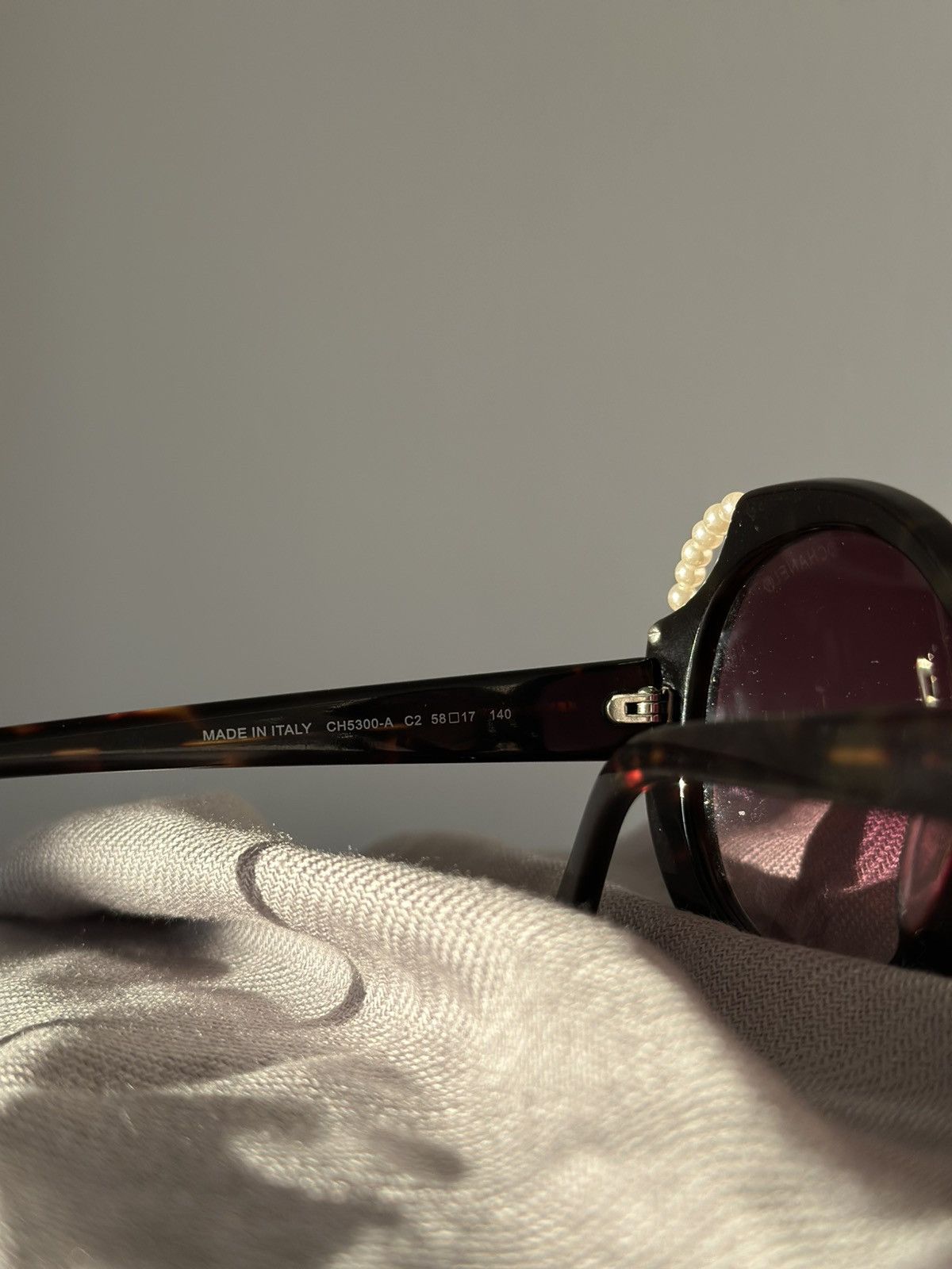Chanel Chanel perle collection luxury sunglasess Size ONE SIZE - 9 Thumbnail