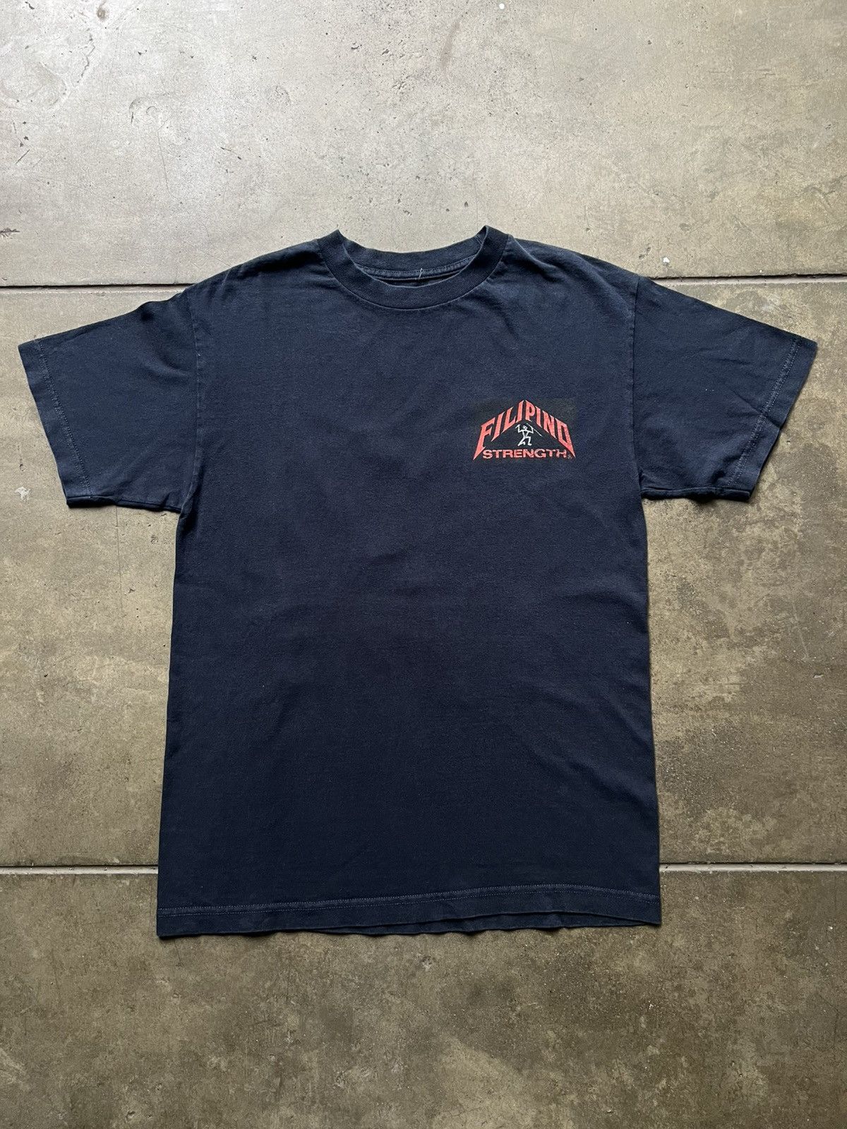 Vintage ‘00s Pure Filipino Strength Tee Shirt Tunay Na Pinoy Size US M / EU 48-50 / 2 - 2 Thumbnail