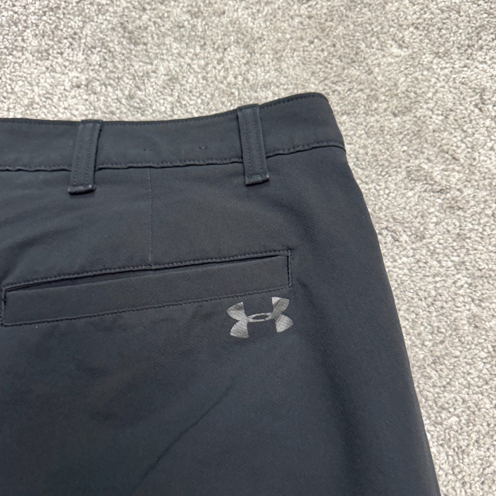 Under Armour Under Armour Shorts Mens 40 Black Golf Performance Chino Flat Front Active Prep Size US 40 / EU 56 - 3 Thumbnail