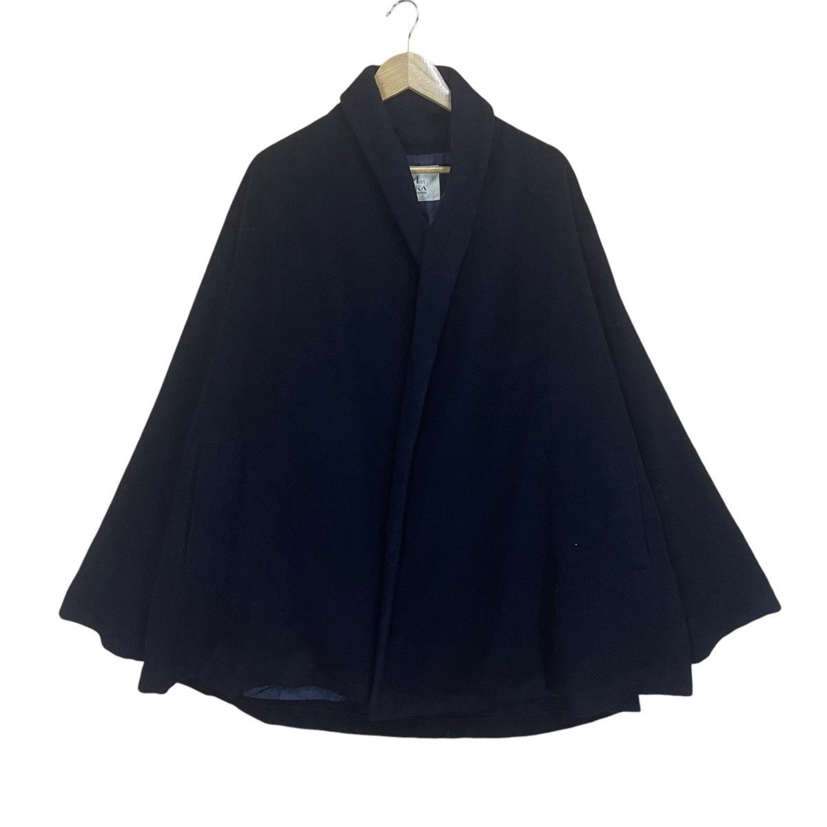 Beauty Beast × Longchamp × Vintage Vintage 90’s Miss Kira Longchamp Poncho Wool Size US L / EU 52-54 / 3 - 1 Thumbnail
