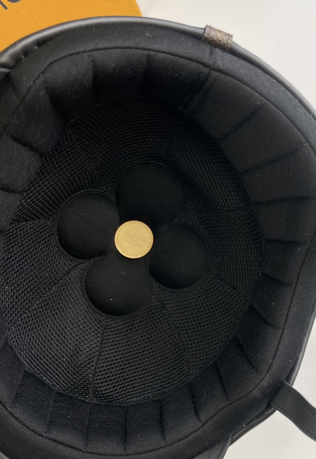 Louis Vuitton Louis Vuitton Neutral Fleur Bike Helmet Size ONE SIZE - 5 Thumbnail