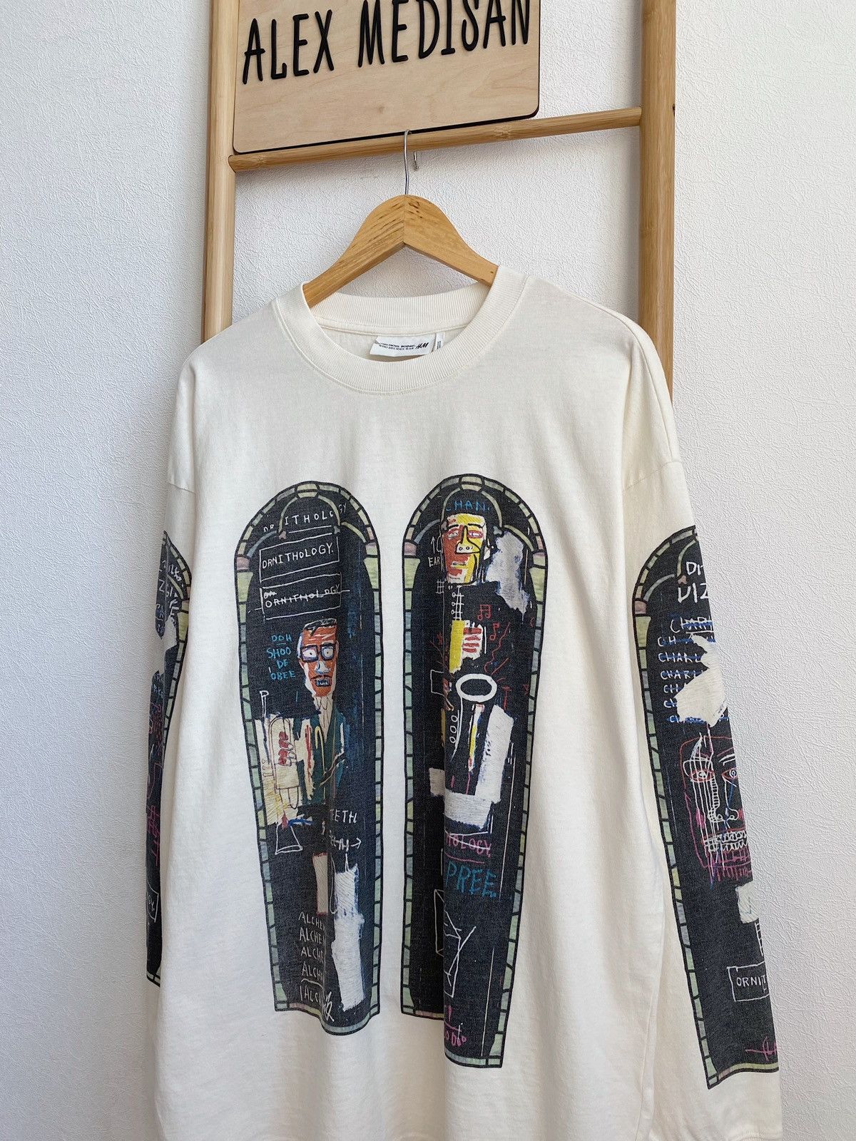 H&M × Jean-Michel Basquiat × Who Decides War WHO DECIDES WAR x BASQUIAT x H&M LONG SLEEVE RELAXED T-SHIRT Size US L / EU 52-54 / 3 - 1 Thumbnail