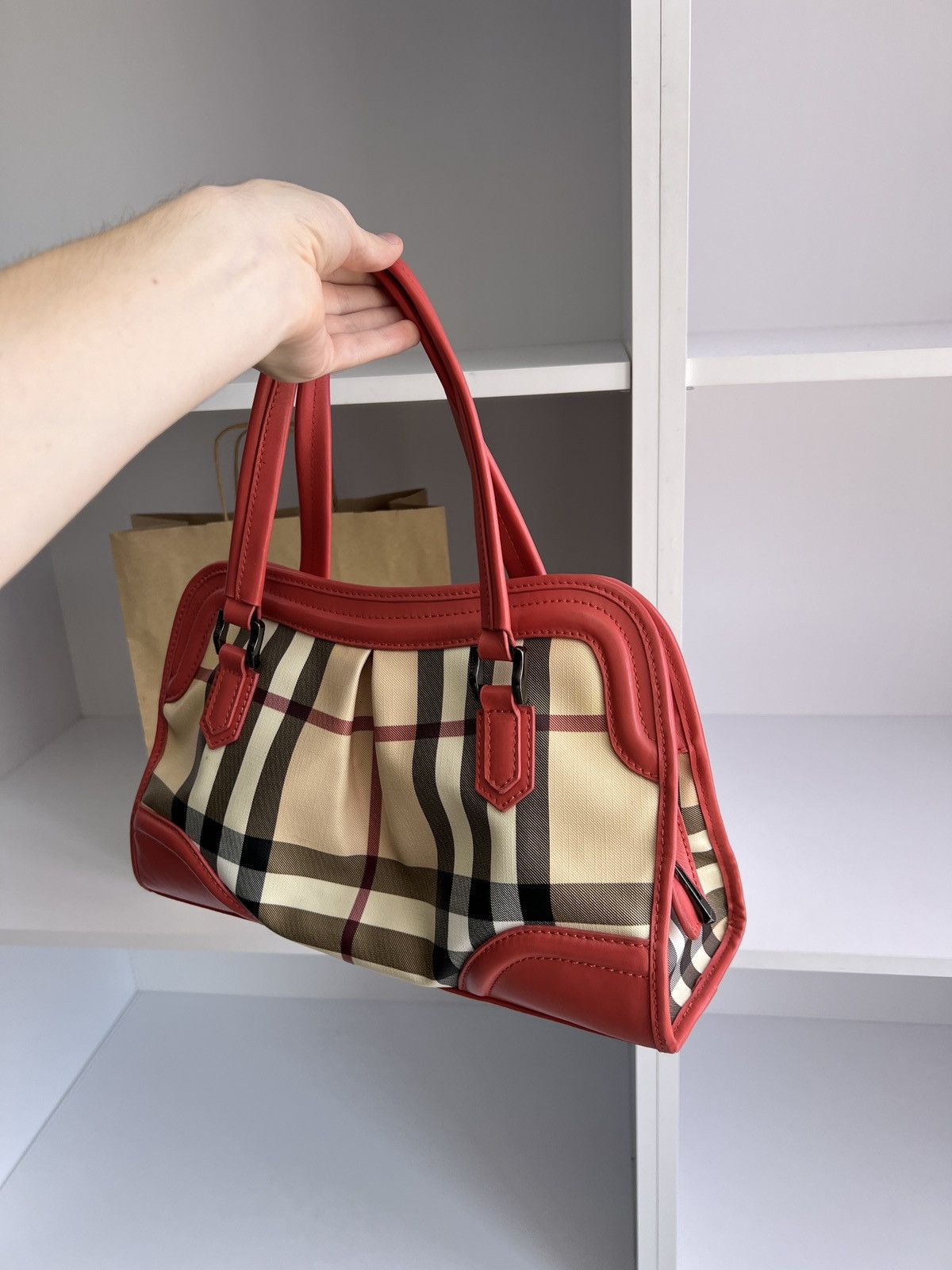 Burberry × Vintage Vintage Burberry Red Patent Leather Nova Check Tote Bag Size ONE SIZE - 22 Thumbnail